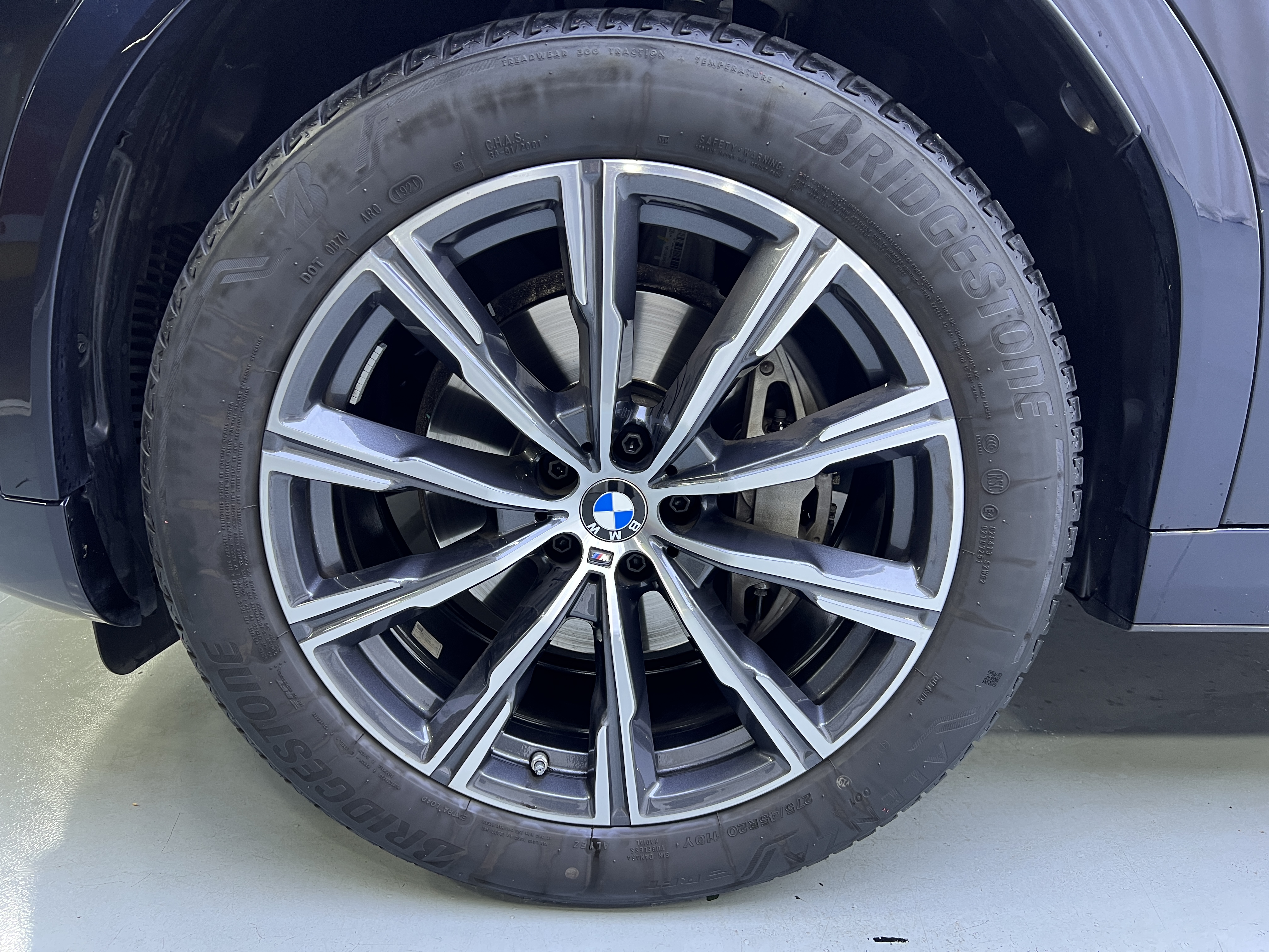 BMW X6 2022 car image #23