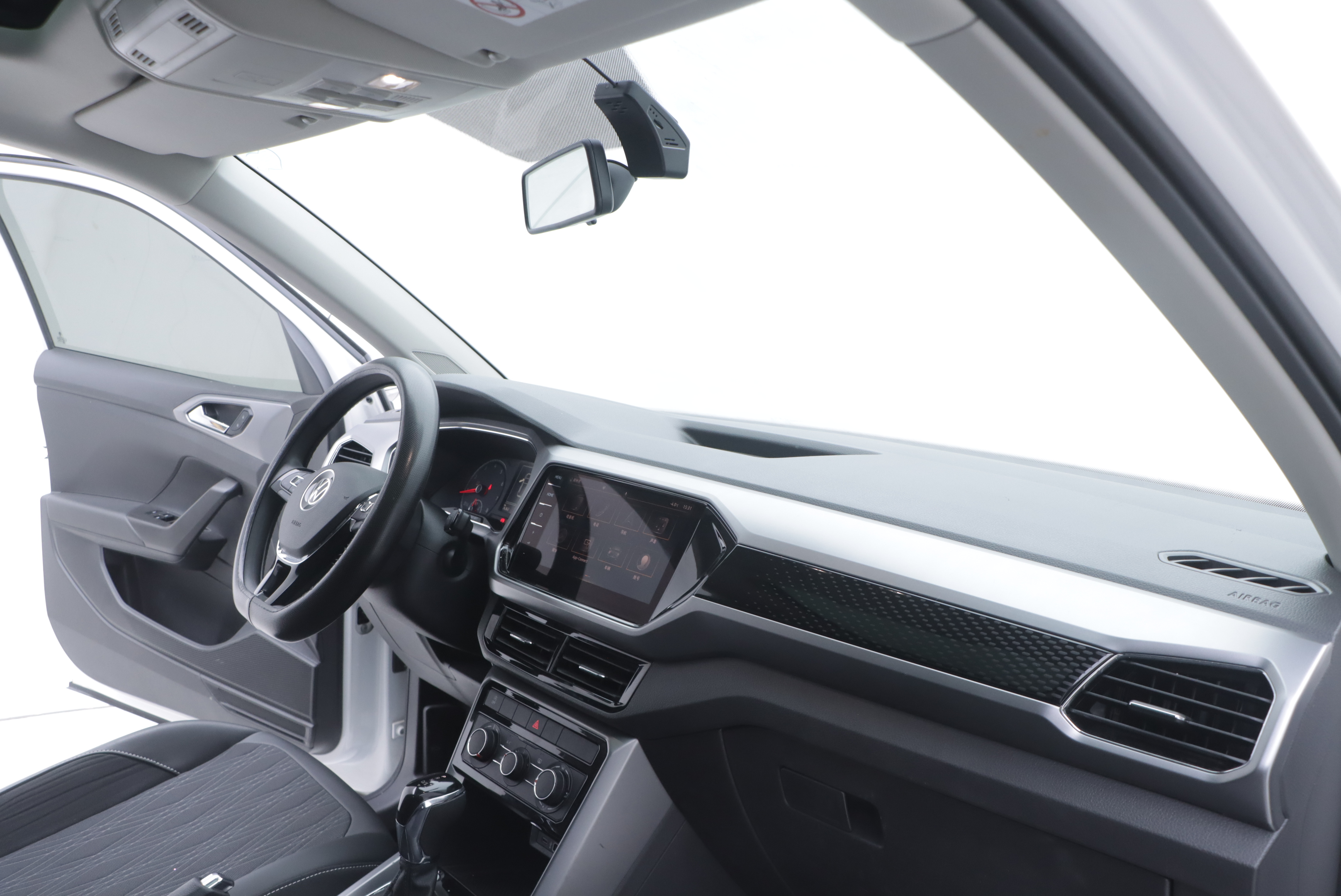 Volkswagen T-Cross 2021 #23 Volkswagen T-Cross 2021 car image #23