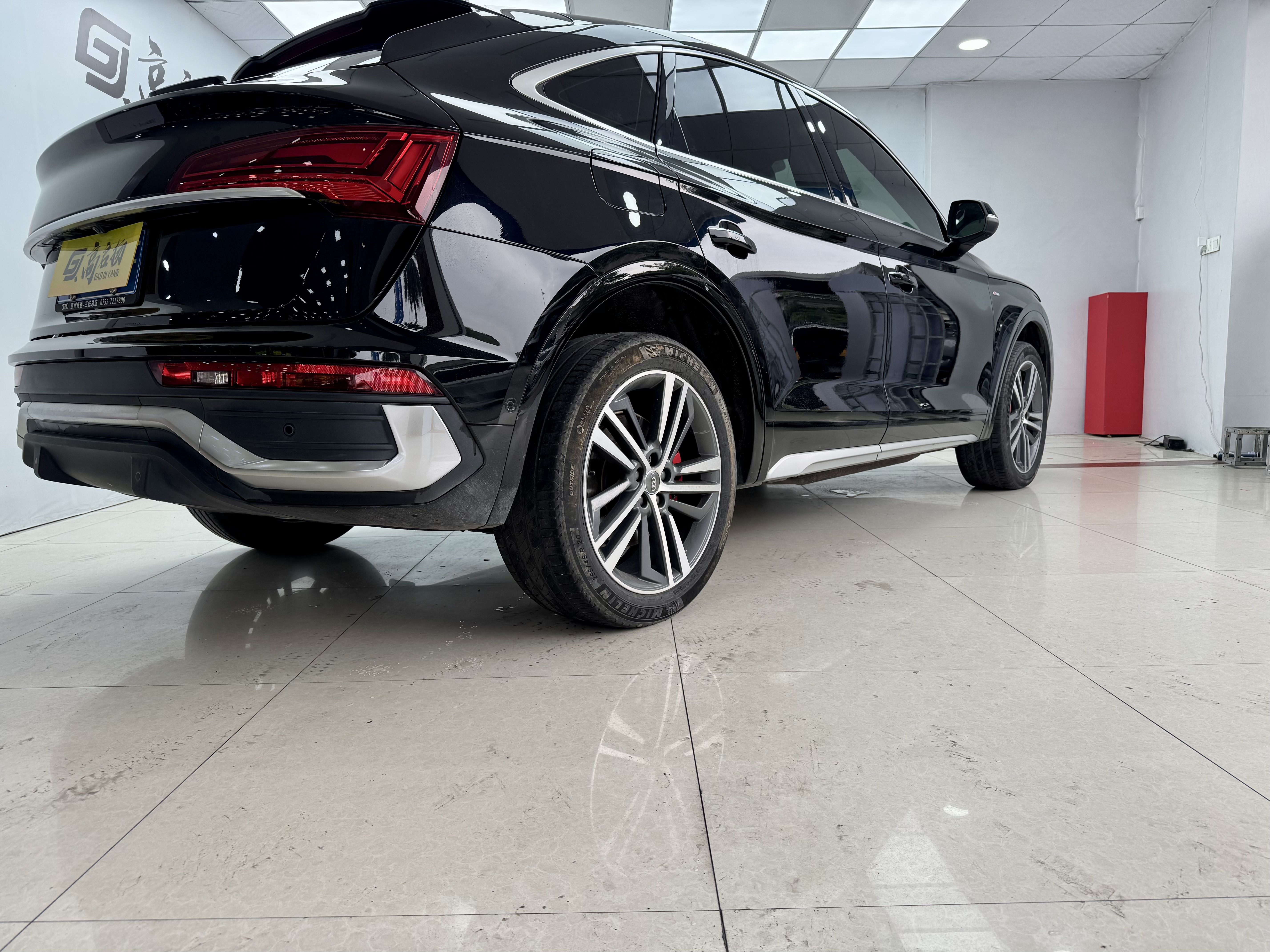 Audi Q5L Sportback 2021 изображение автомобиля #23