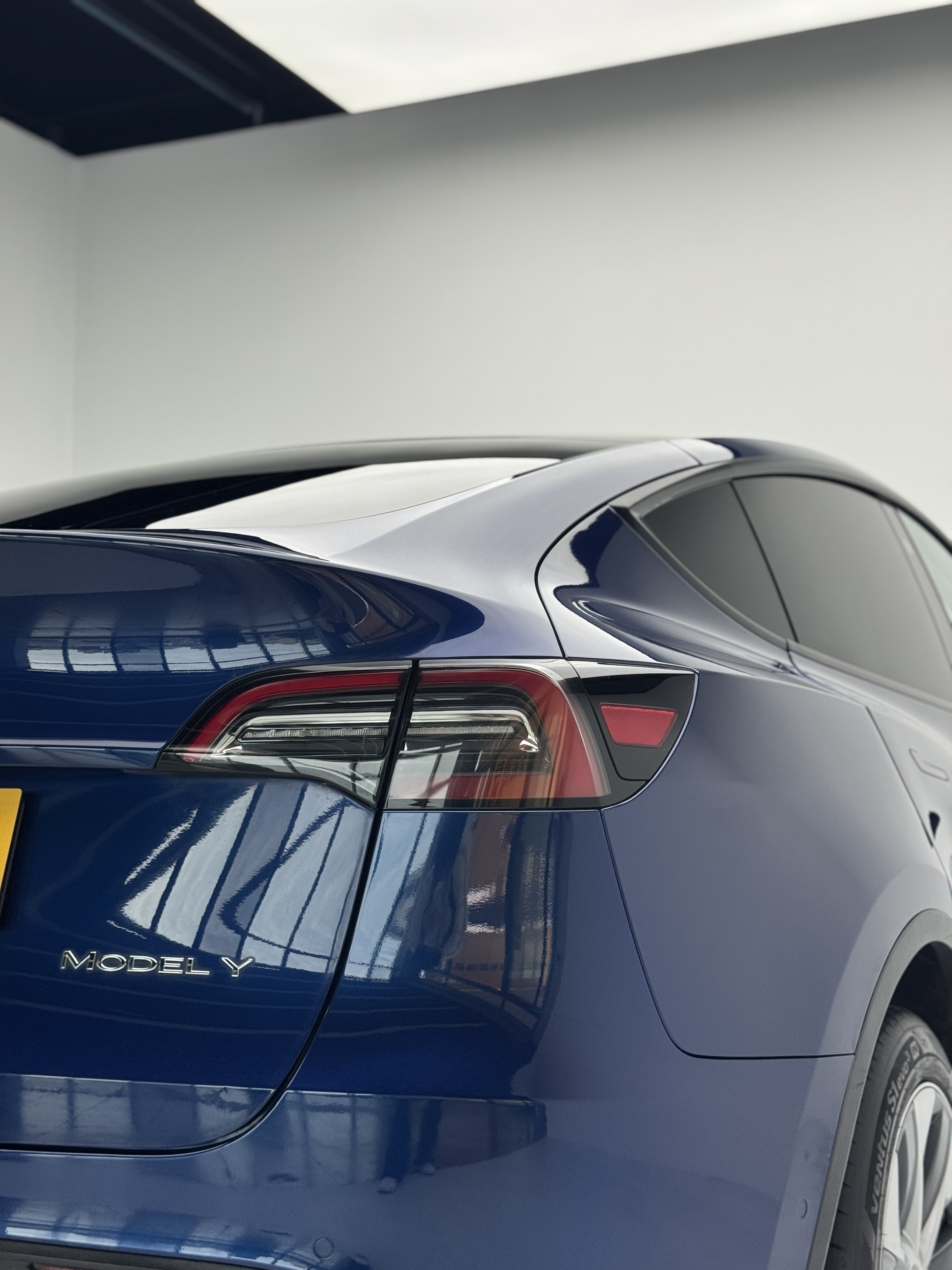 Tesla Model Y 2021 #23 Tesla Model Y 2021 car image #23