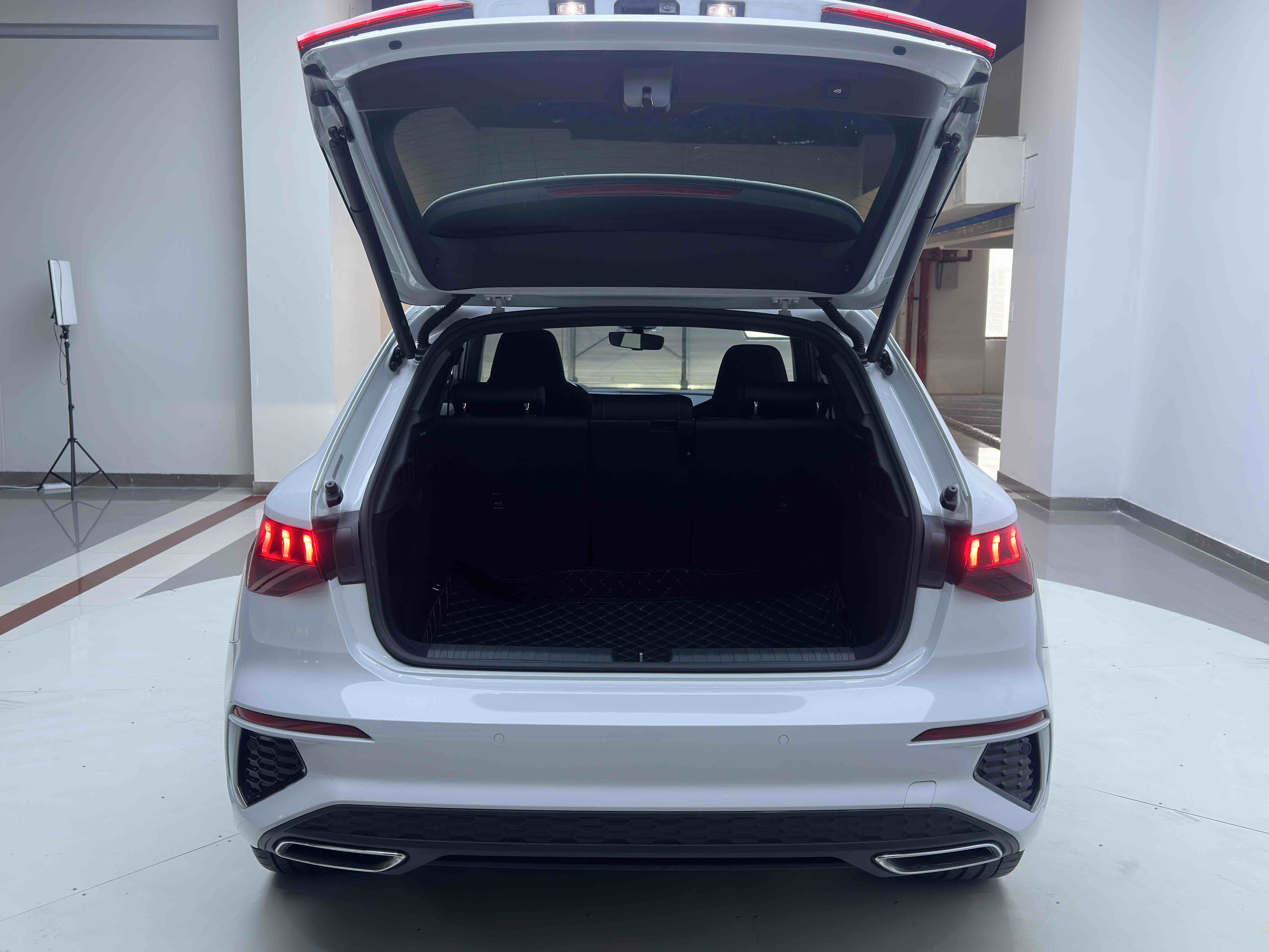 2021 immagine di auto #23