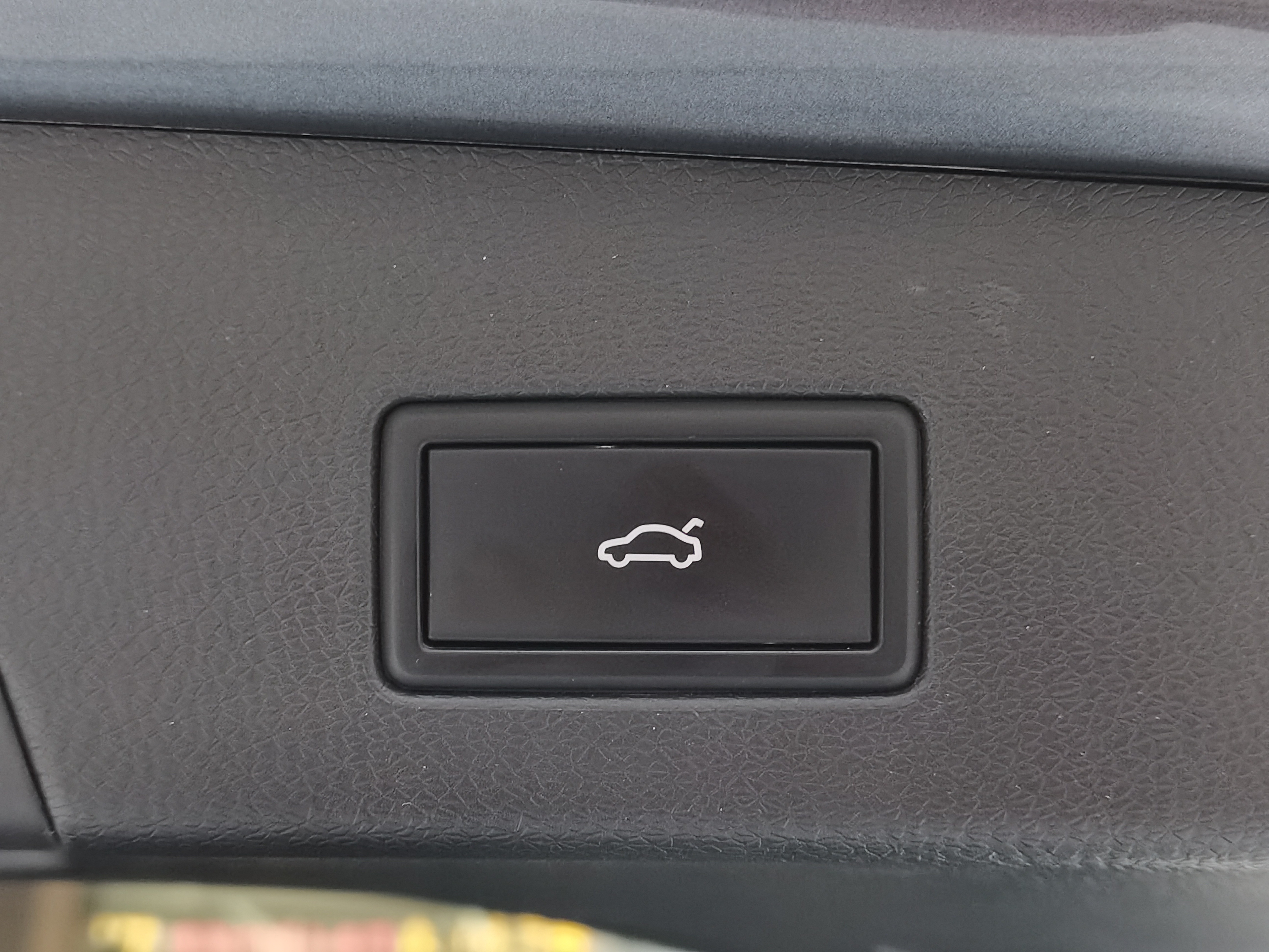 Volkswagen ID.4 X 2021 immagine di auto #23