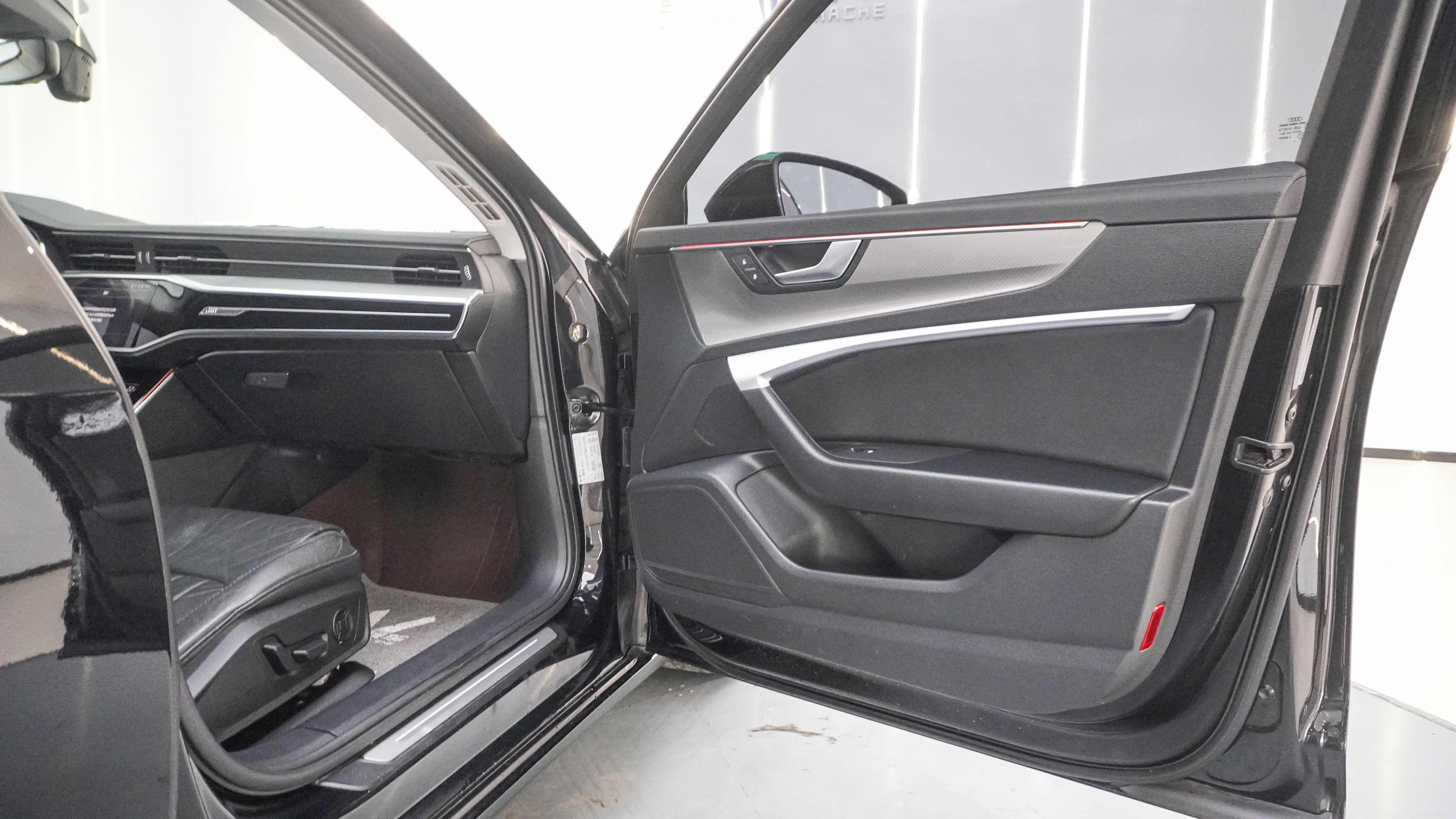 Audi A6L 2021 car image #23