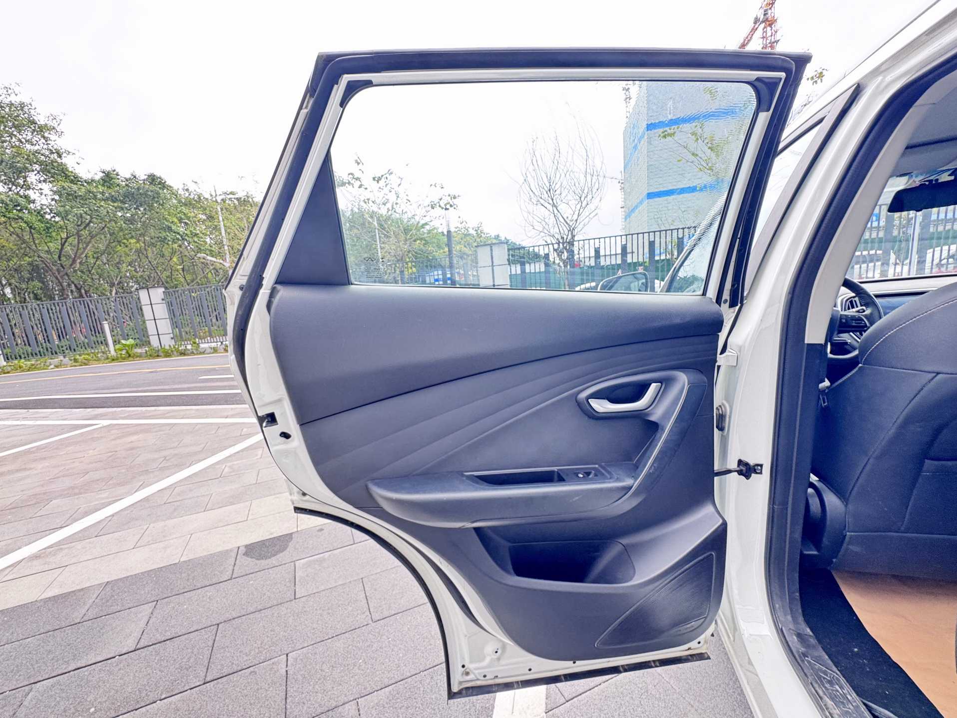 X70M 2020 #23 X70M 2020 car image #23