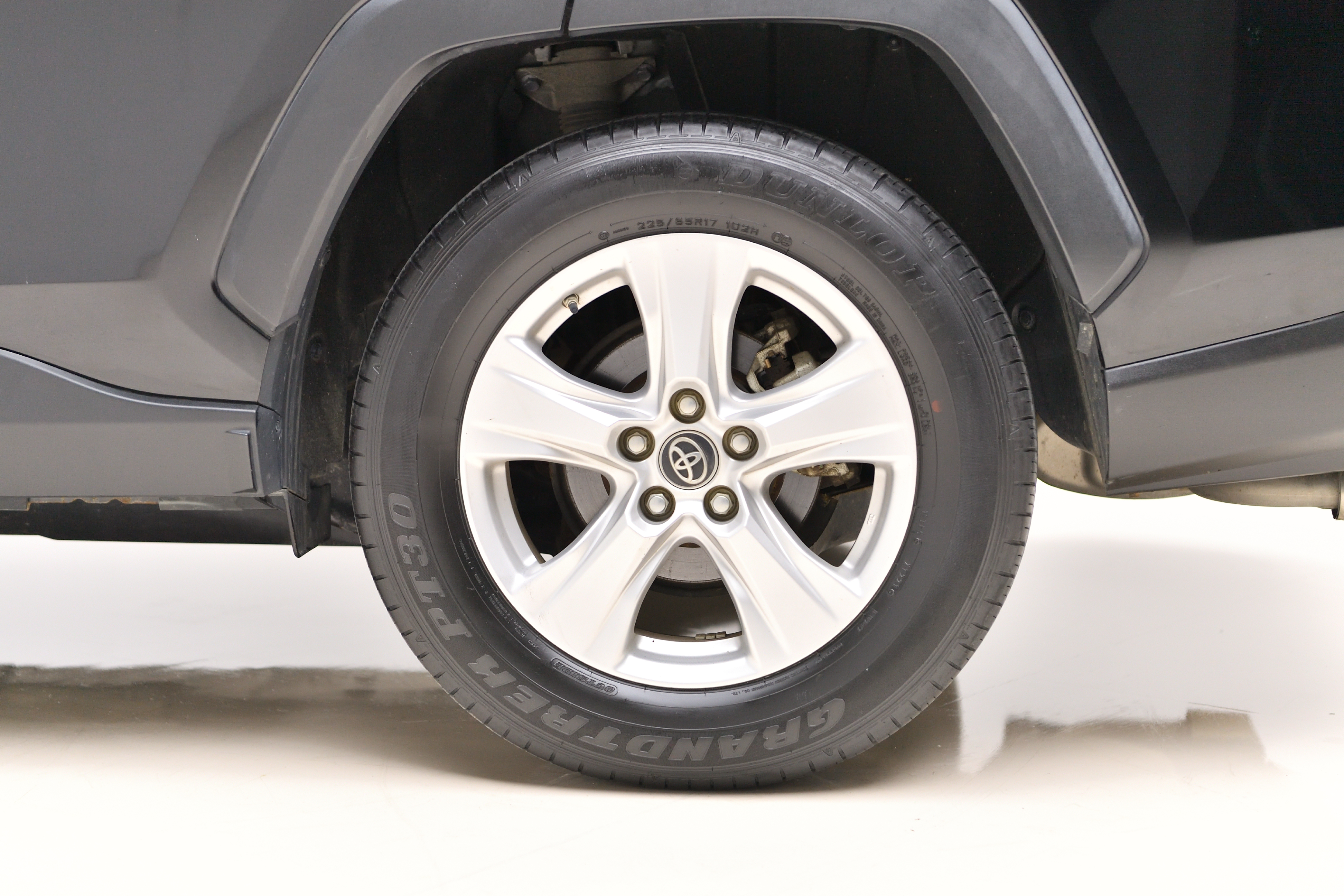 Toyota RAV4 2021 car image #23