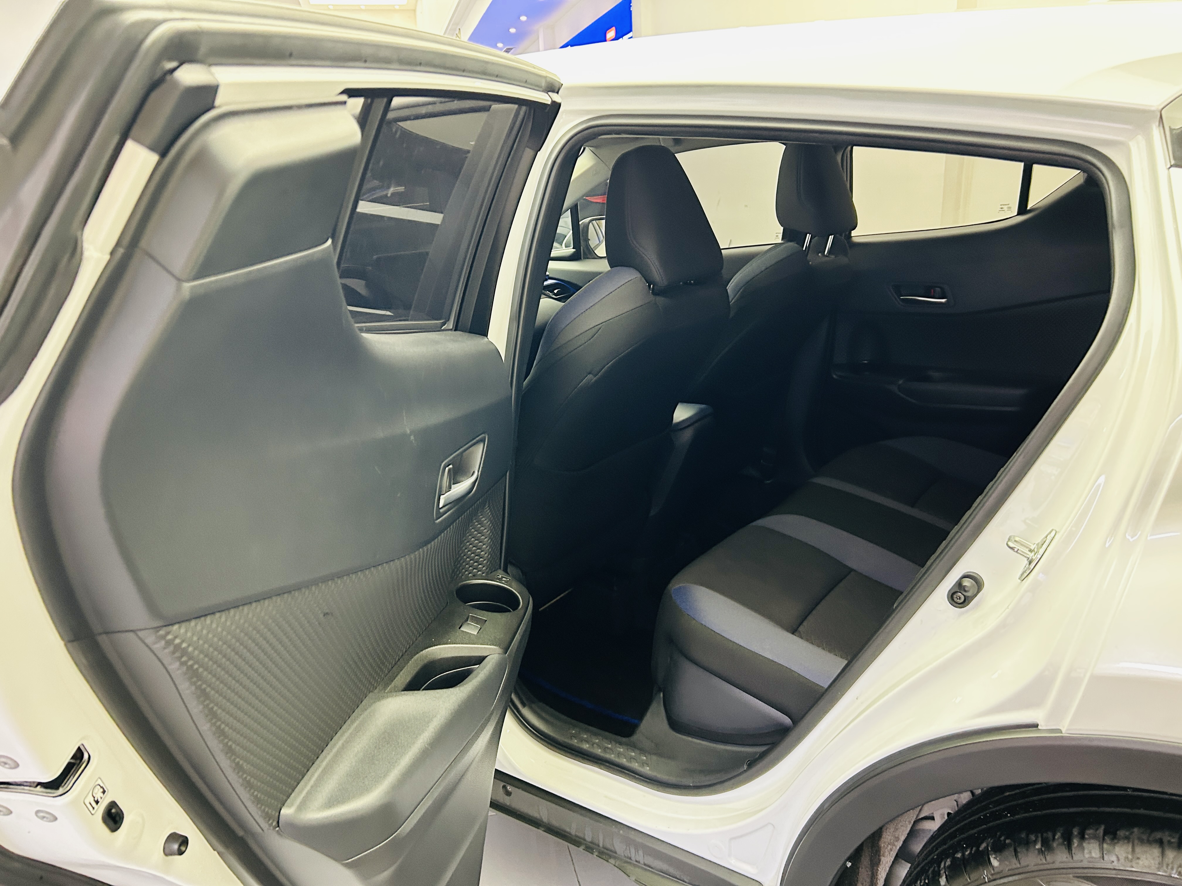 Toyota C-HR 2022 immagine di auto #23