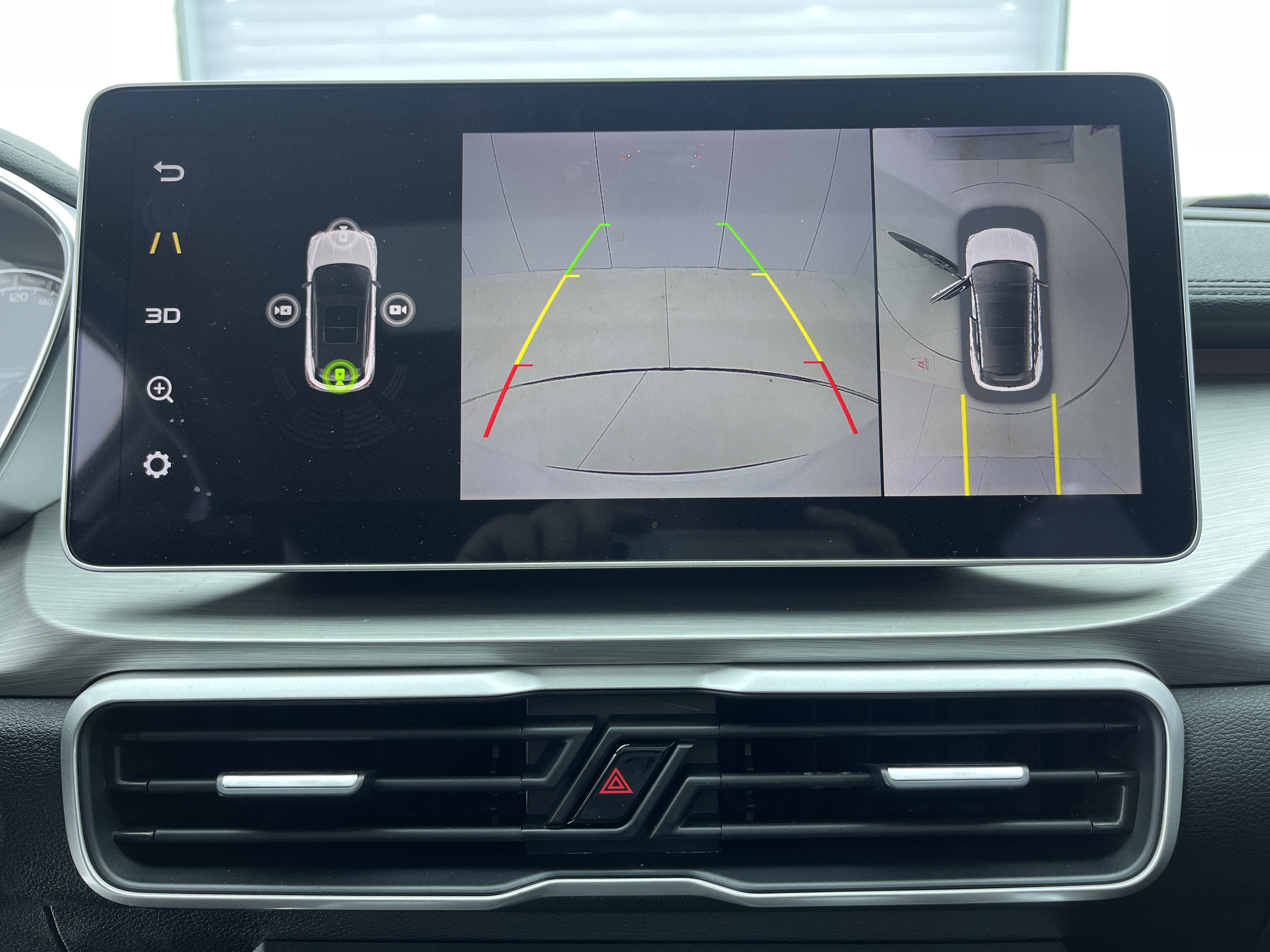GEELY Coolray 2022 #23 GEELY Coolray 2022 car image #23