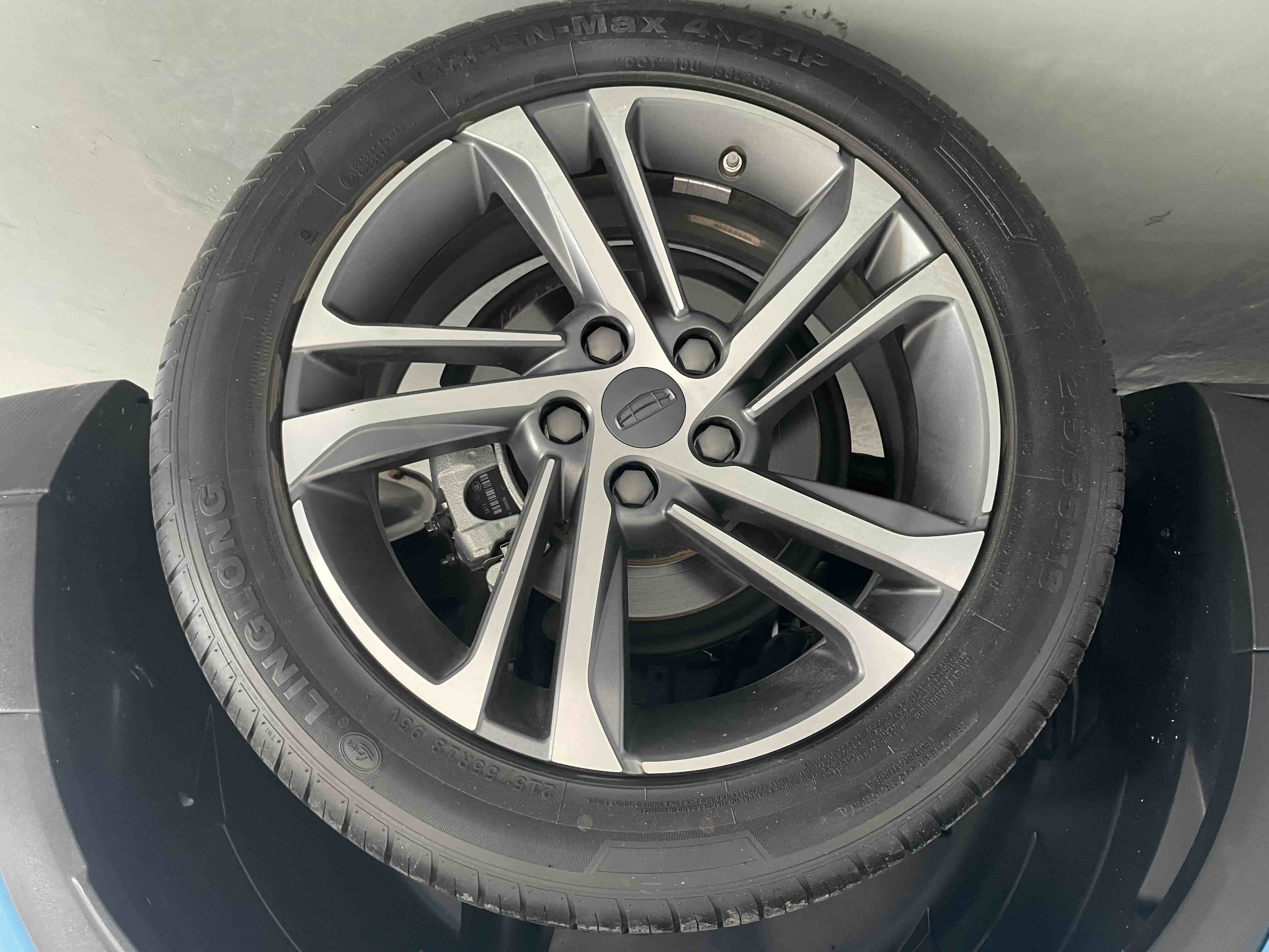 GEELY Coolray 2022 #23 GEELY Coolray 2022 car image #23
