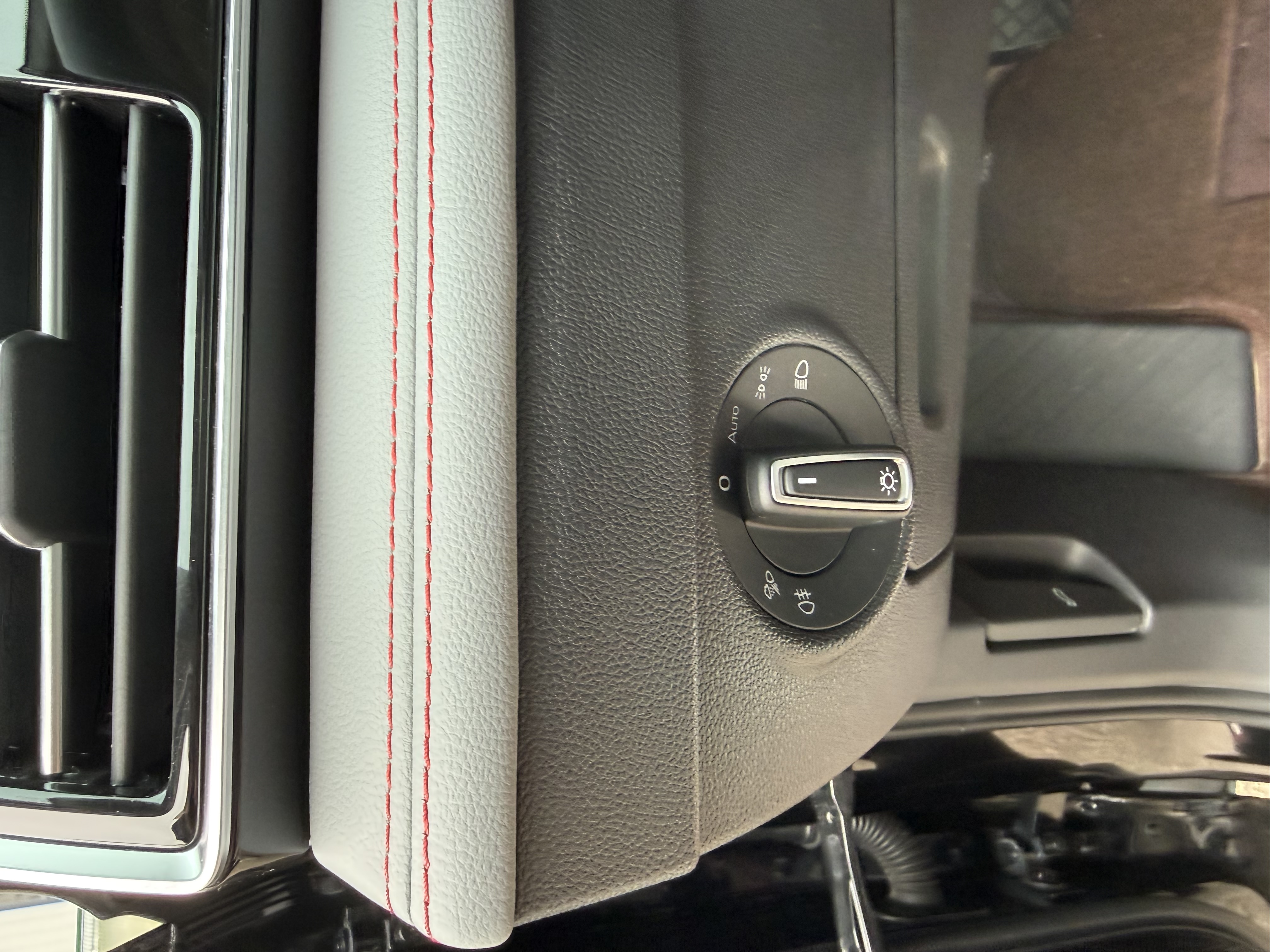 Volkswagen Tiguan L New Energy 2022 изображение автомобиля #23