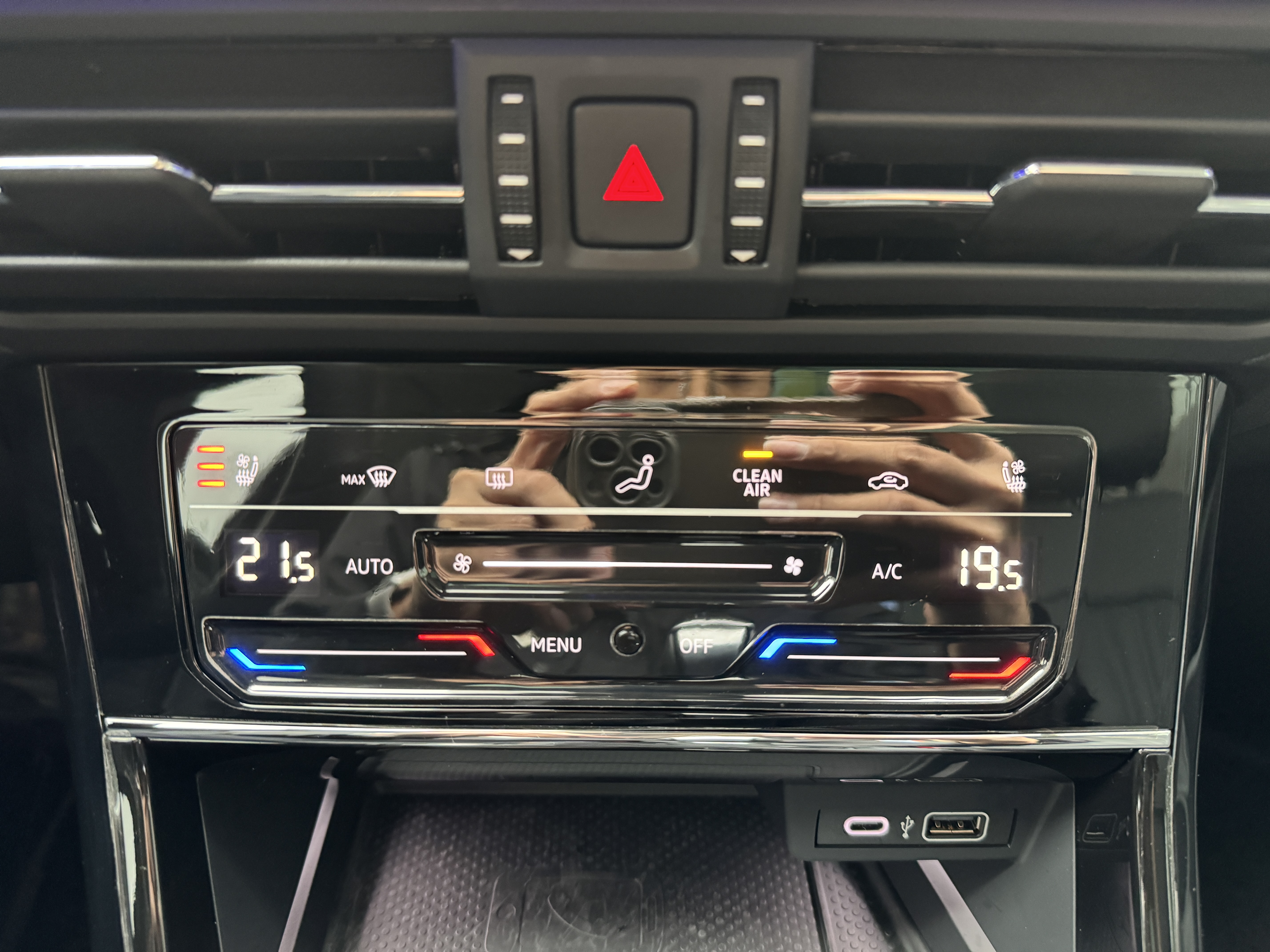 Volkswagen Passat 2022 car image #23