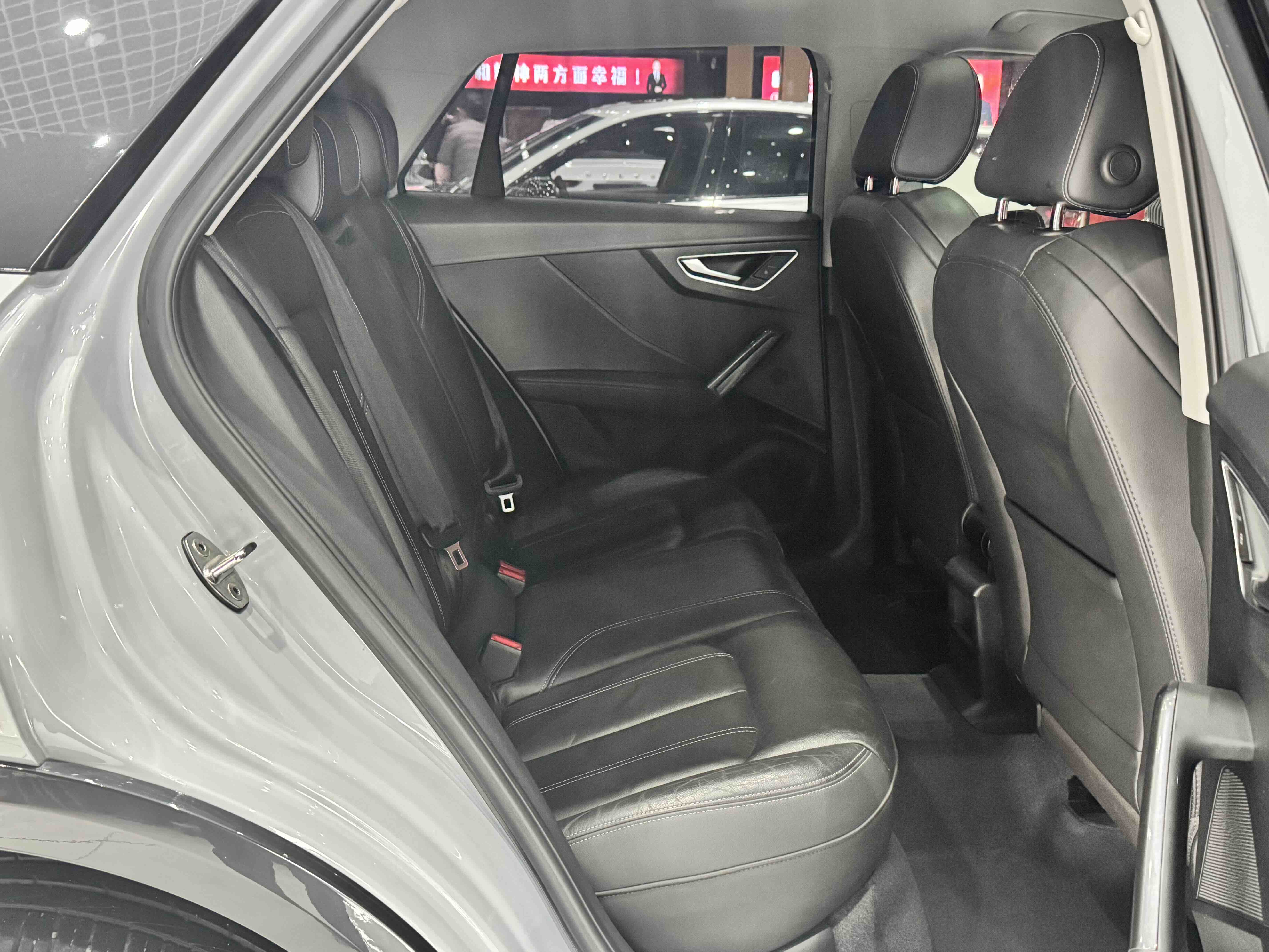 Audi Q2L 2022 imagen de coche #23