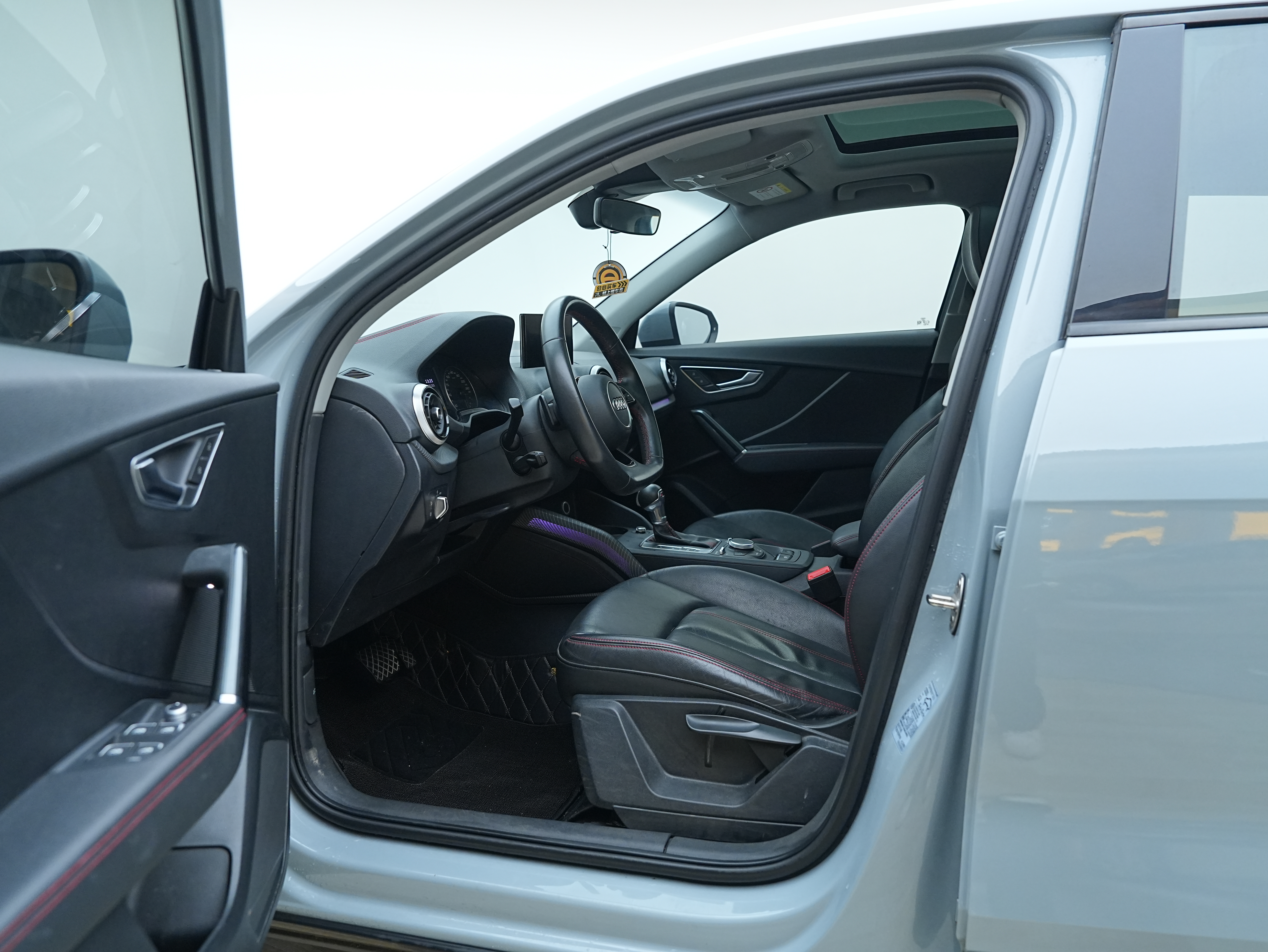 Audi Q2L 2023 صورة سيارة #23