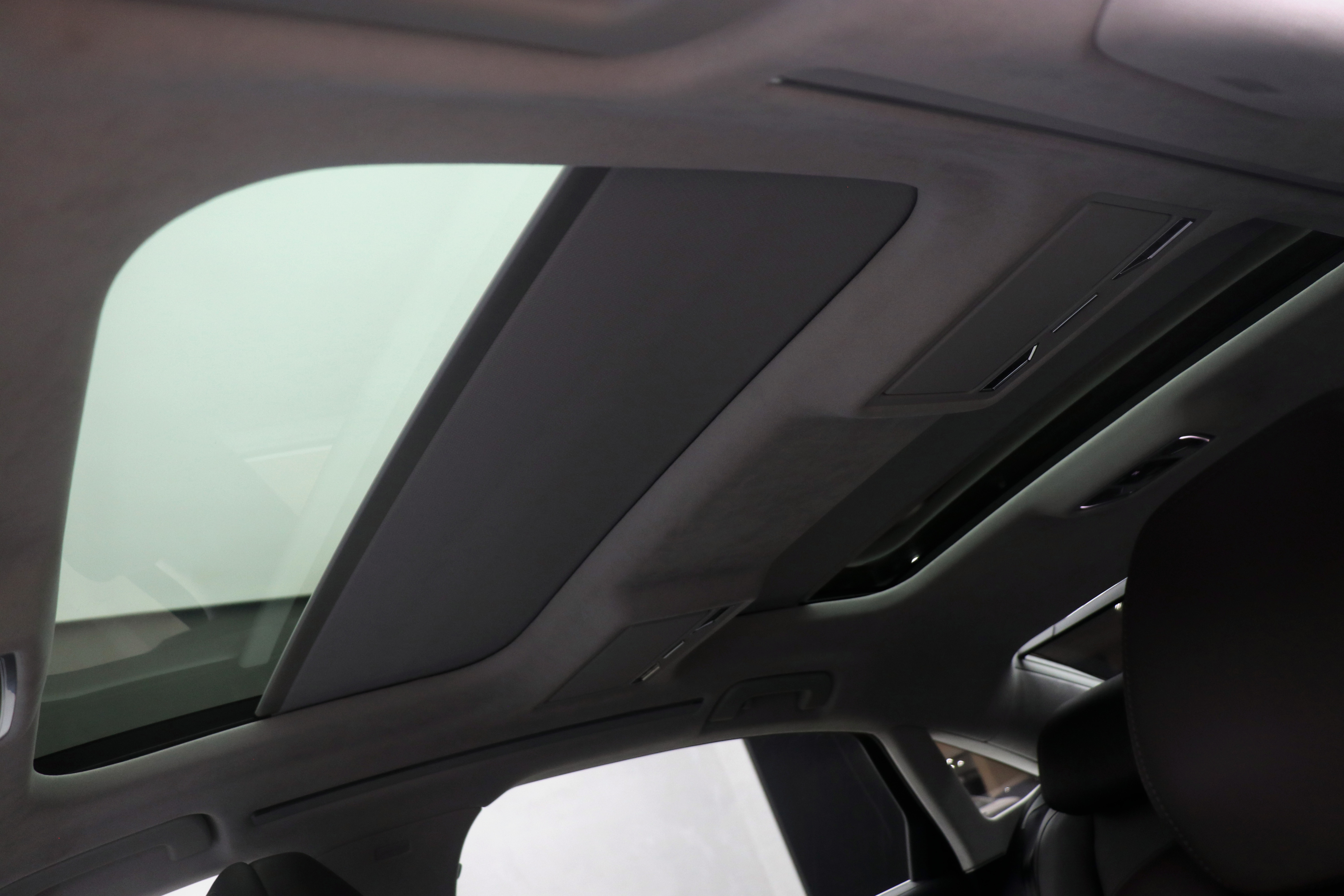 Audi A8 New Energy 2022 car image #23