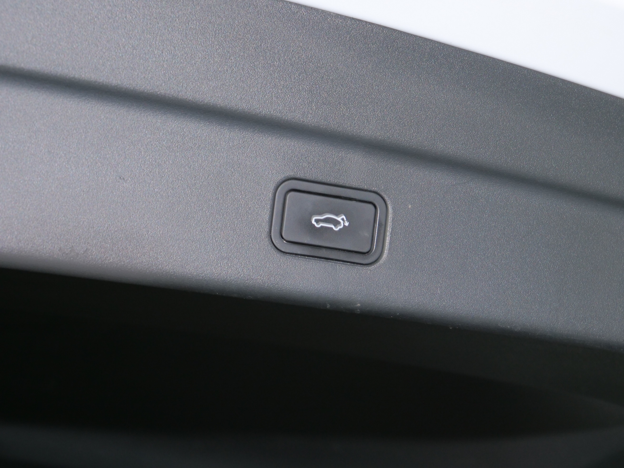 Lynk & Co 09 EM-P 2022 car image #23