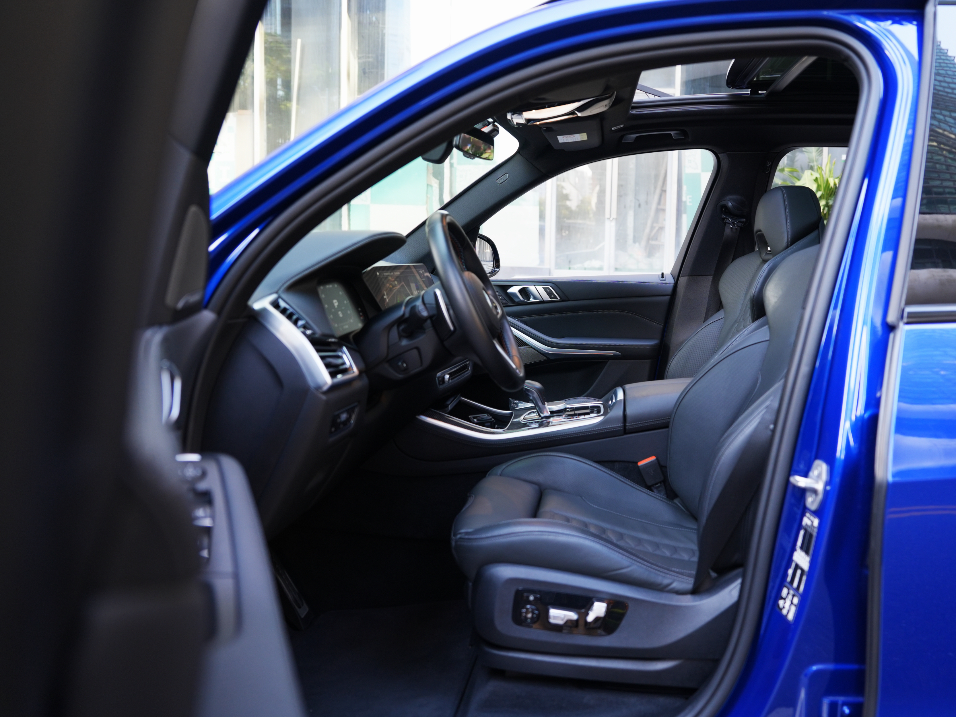 BMW X5 M 2023 immagine di auto #23