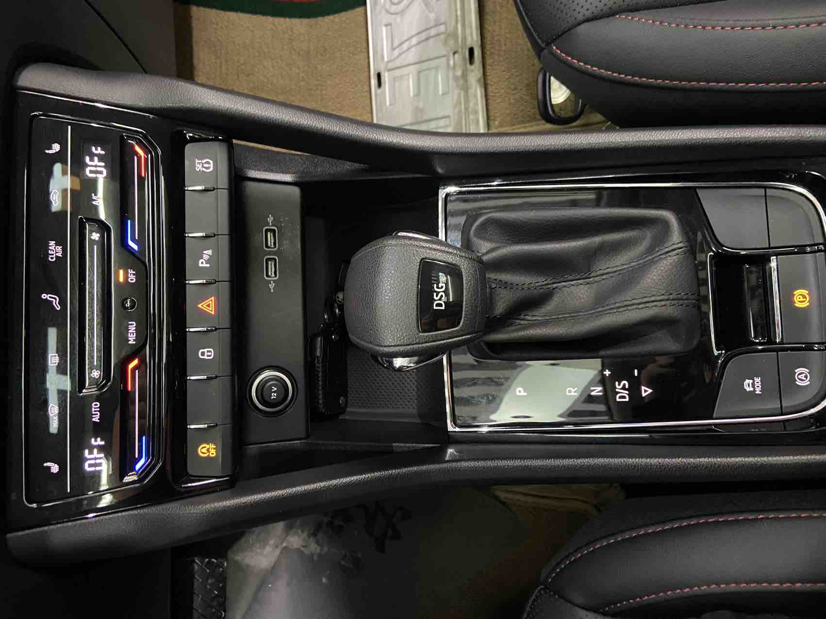 Skoda Karoq 2022 car image #23