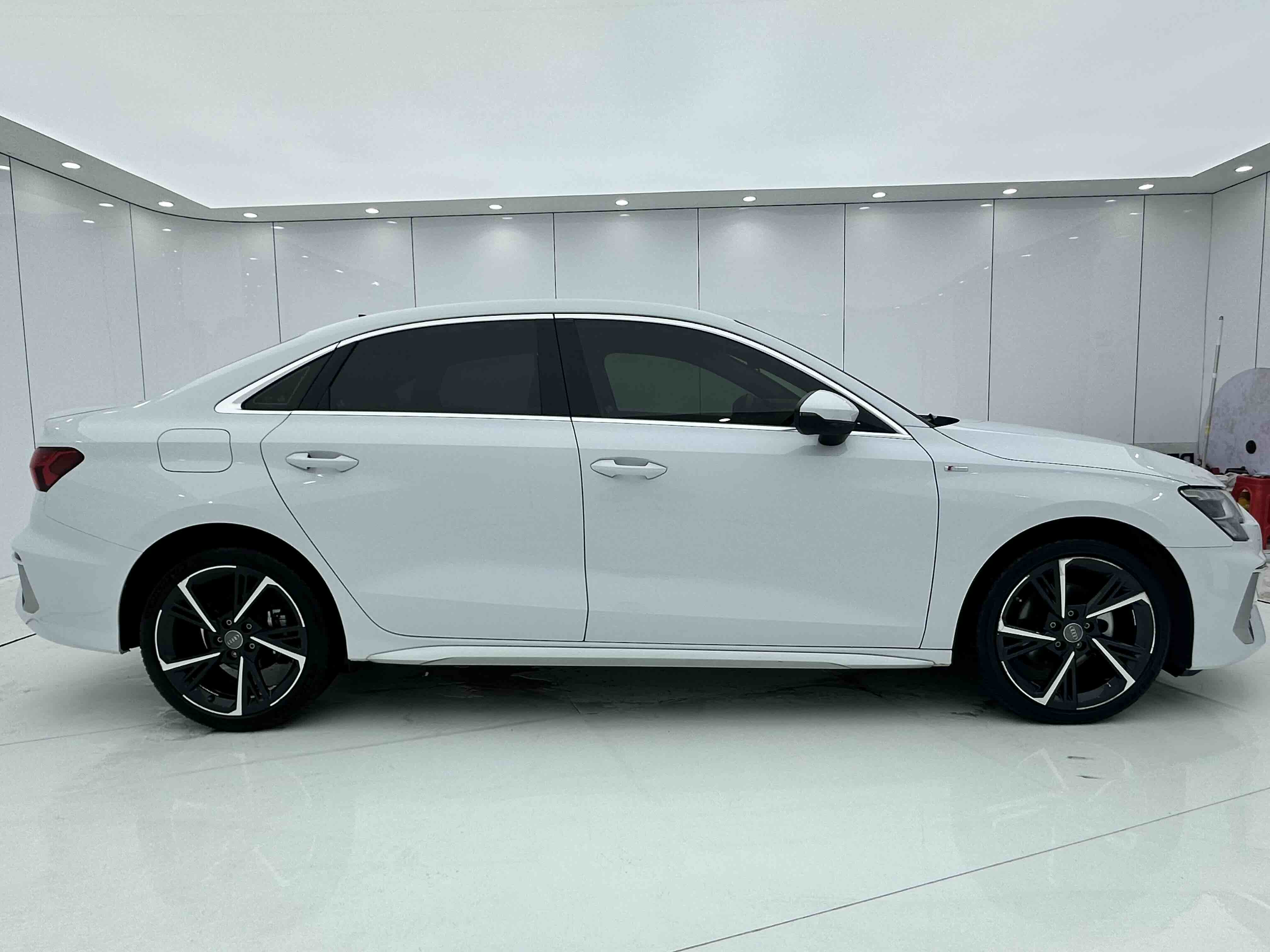 Audi A3 2021 car image #23