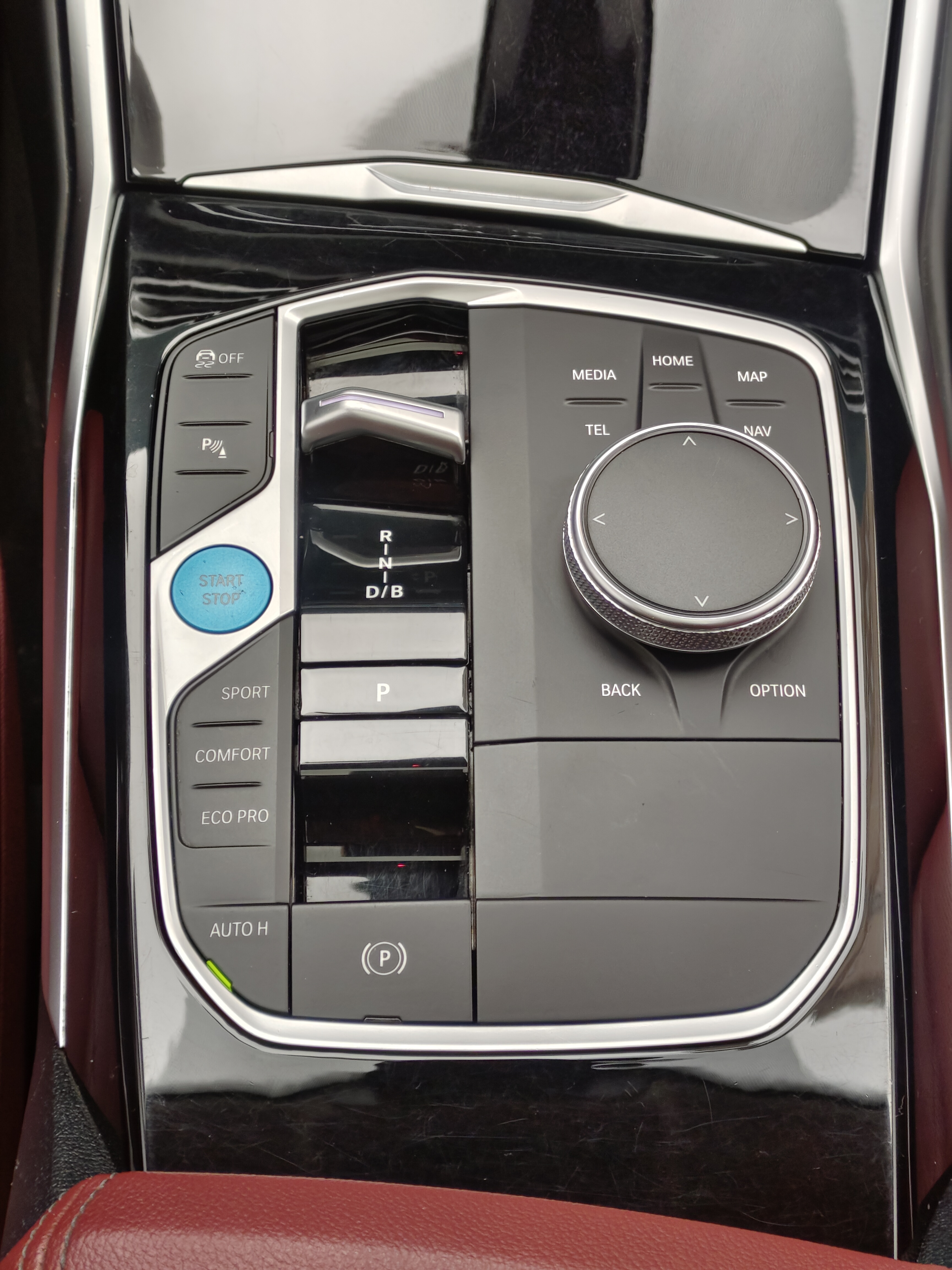 BMW i3 2023 car image #23