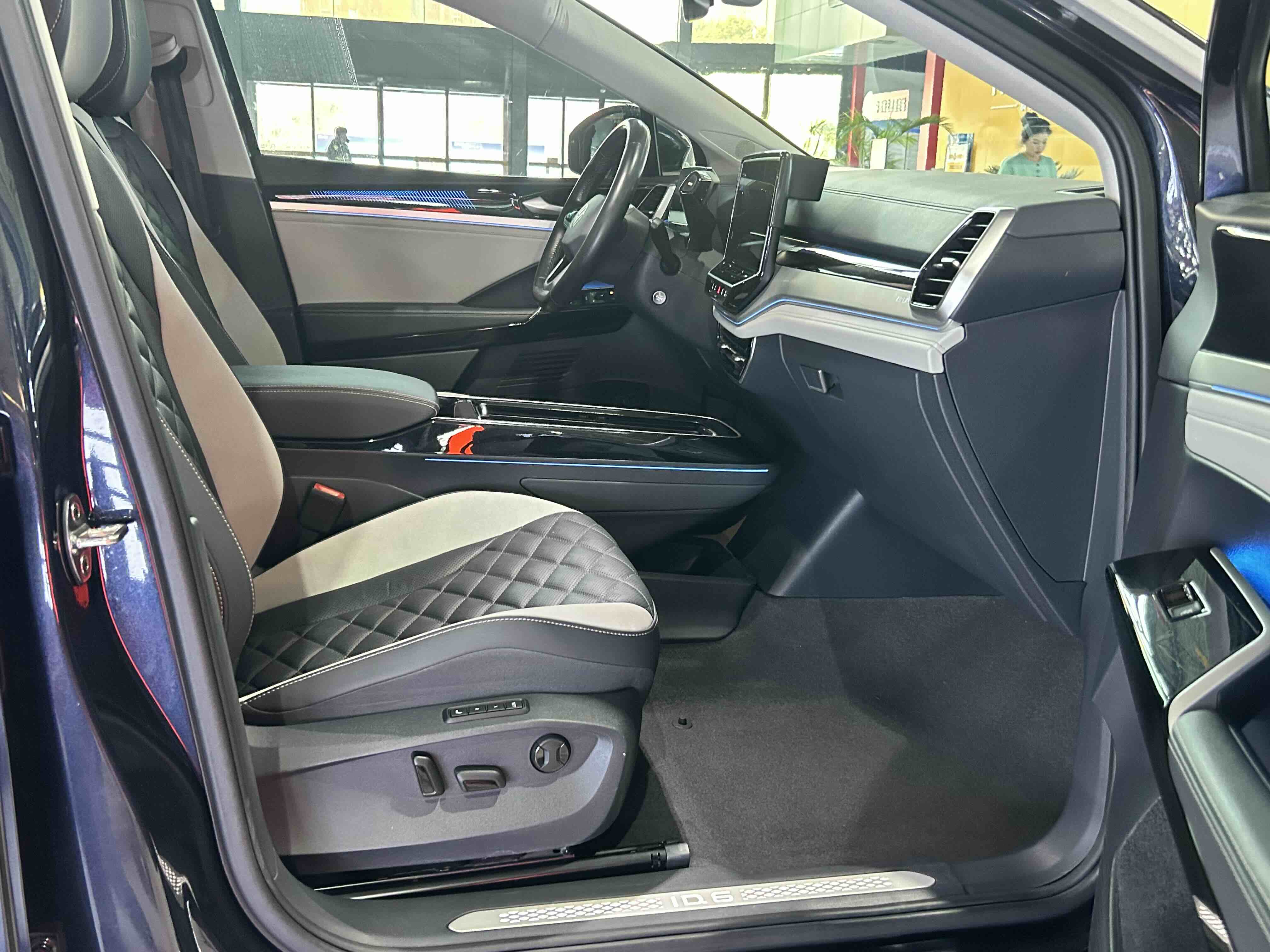 Volkswagen ID.6 Crozz 2023 #23 Volkswagen ID.6 Crozz 2023 immagine di auto #23