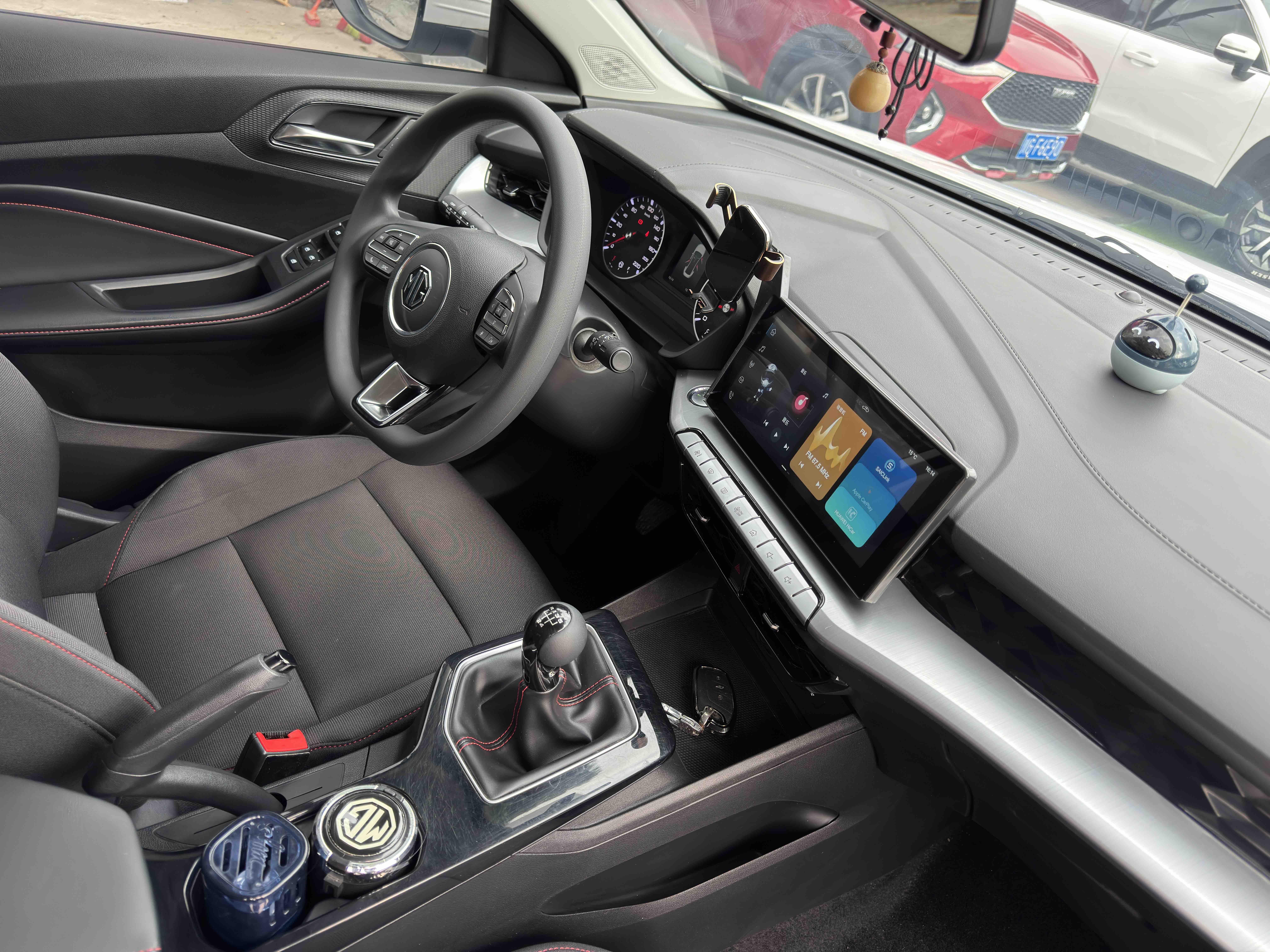 5 2022 car image #23