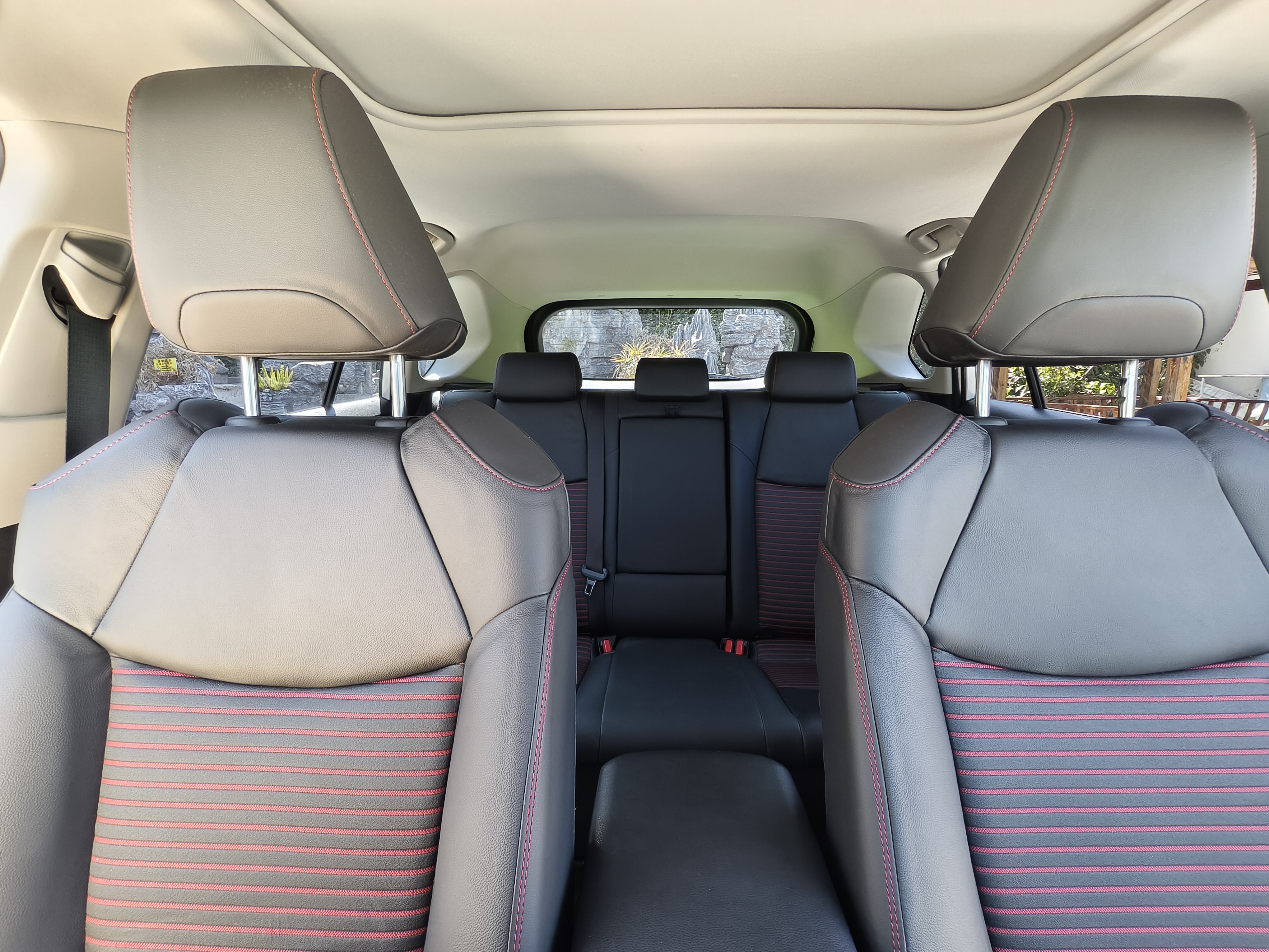 Toyota RAV4 Hybird E+ 2022 immagine di auto #23