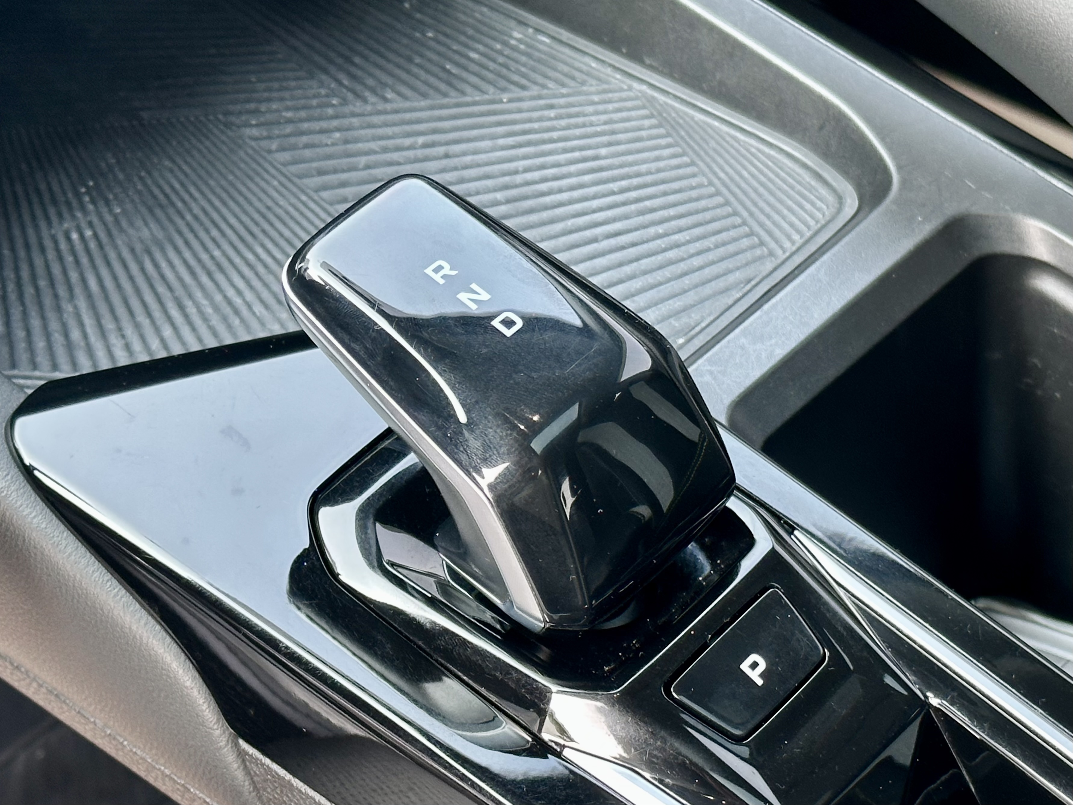 GEELY Coolray 2023 #23 GEELY Coolray 2023 car image #23