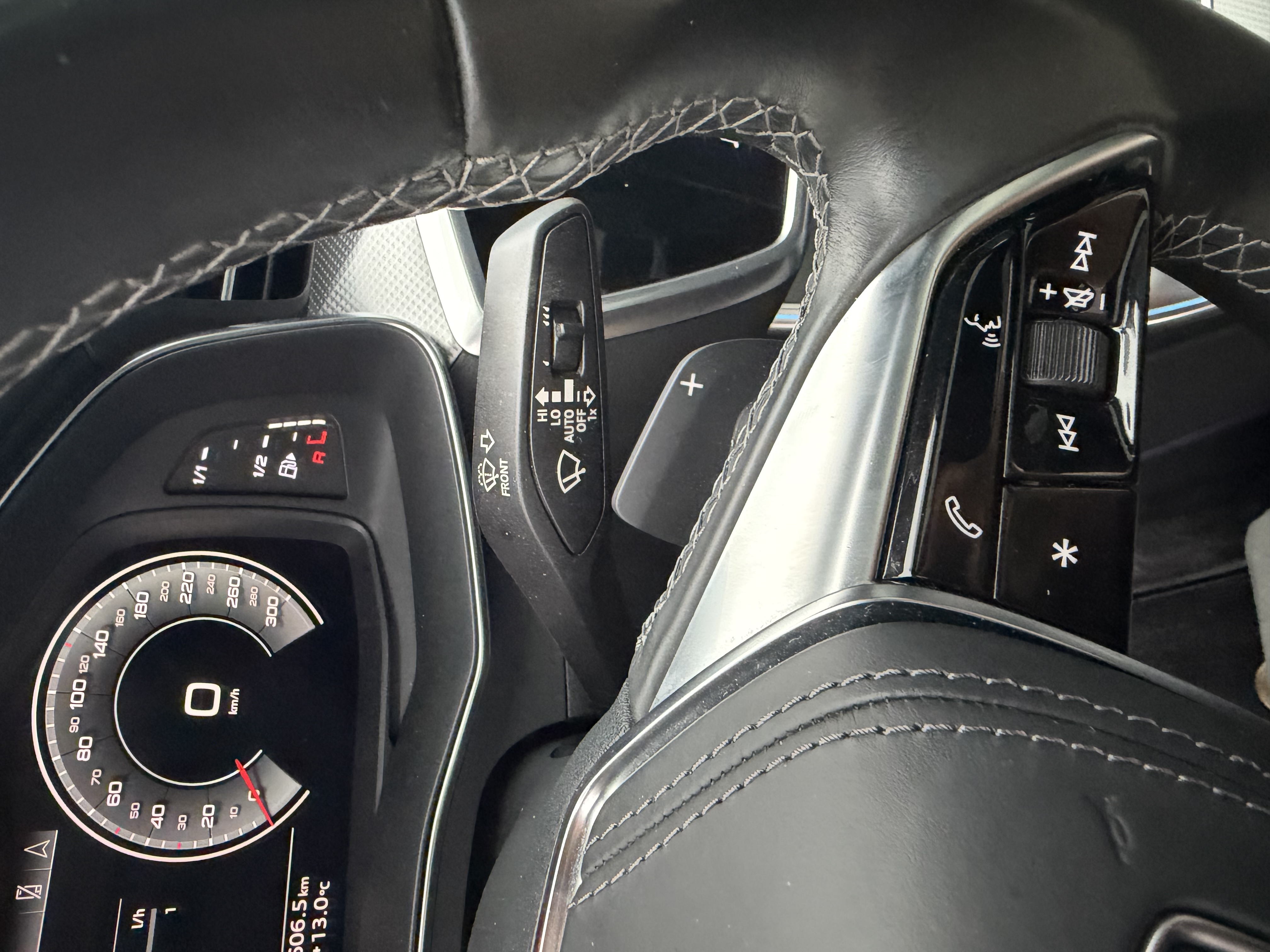 Audi A6L 2023 car image #23