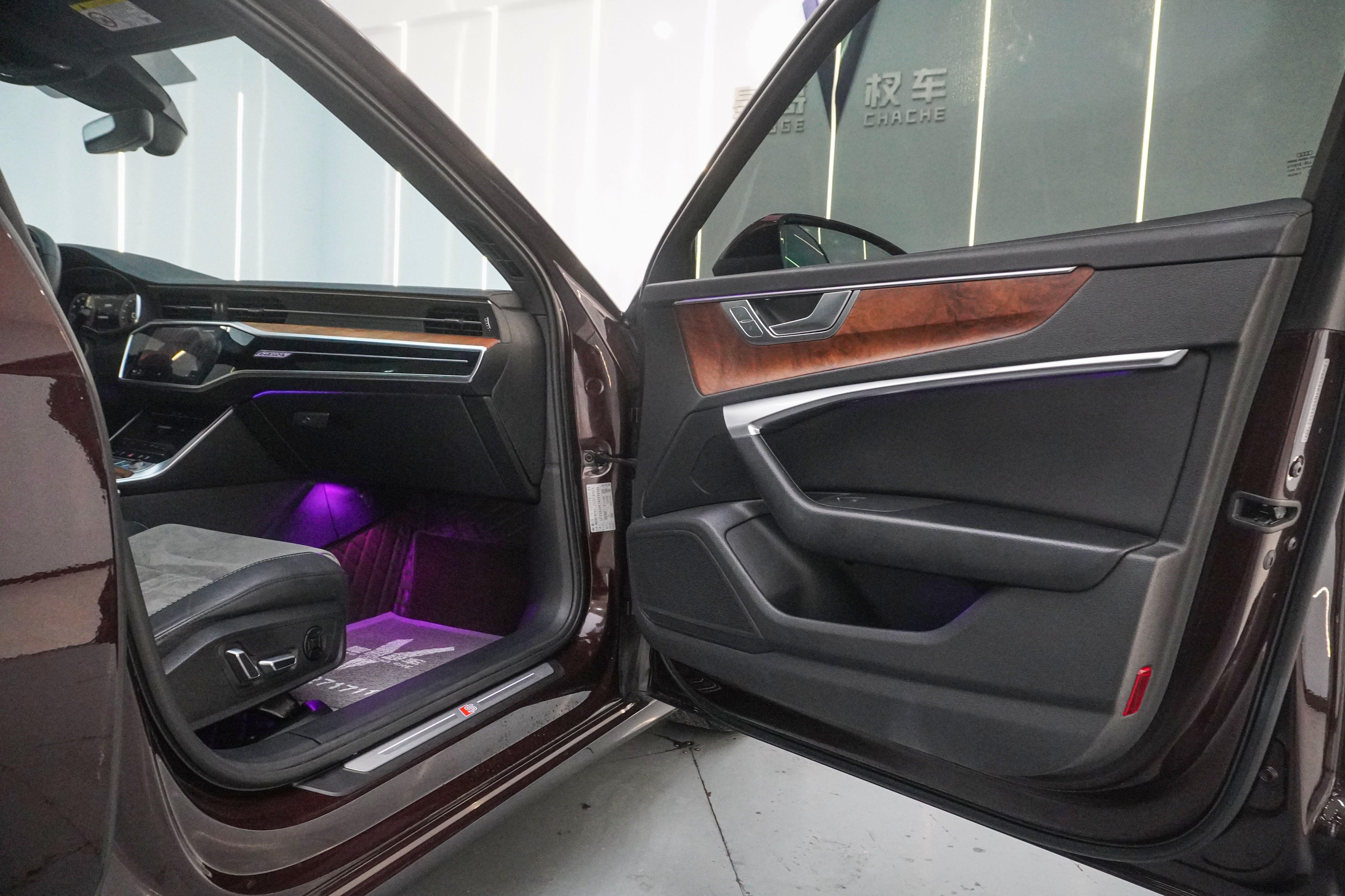Audi A6L 2022 car image #23