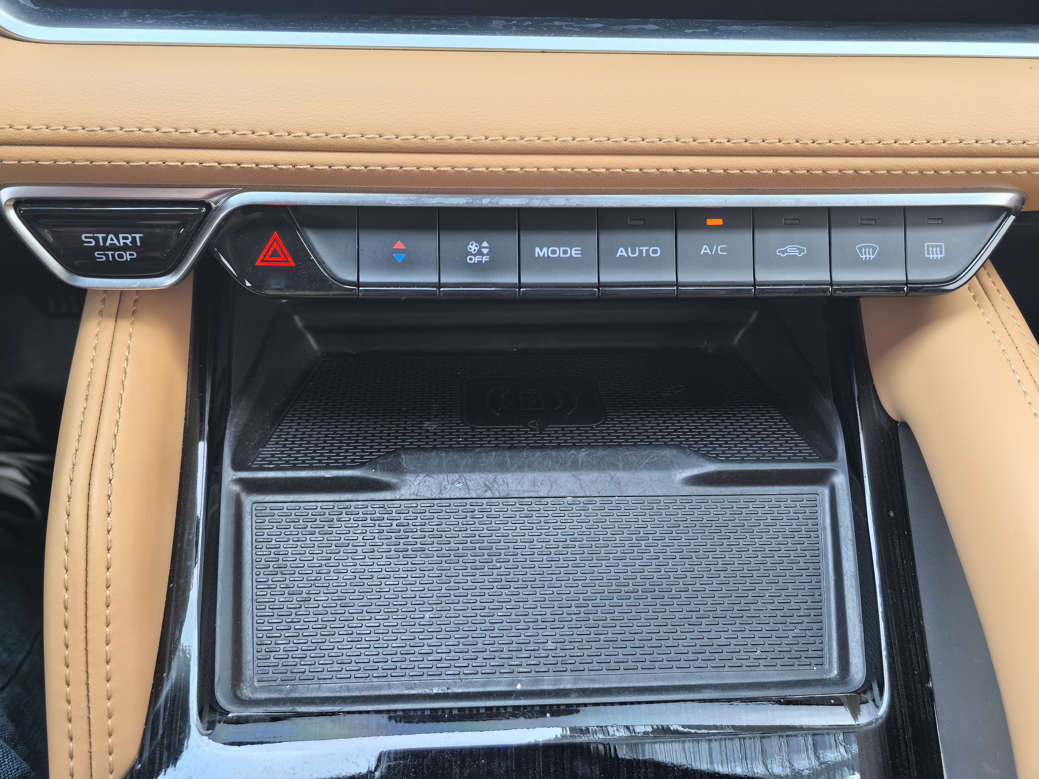 GEELY Monjaro EREV 2023 image de voiture #23