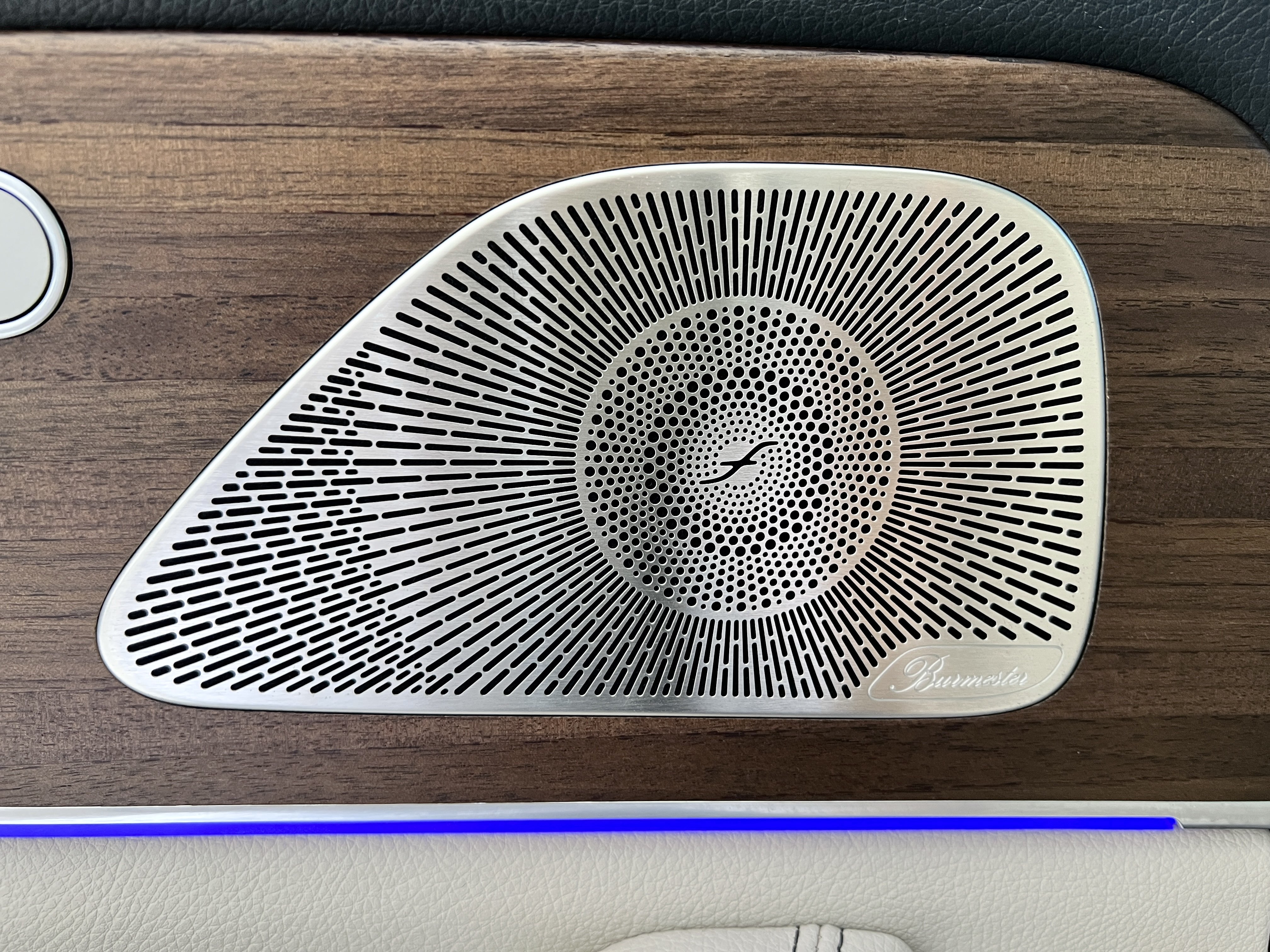 Mercedes-Benz GLS Class 2023 car image #23