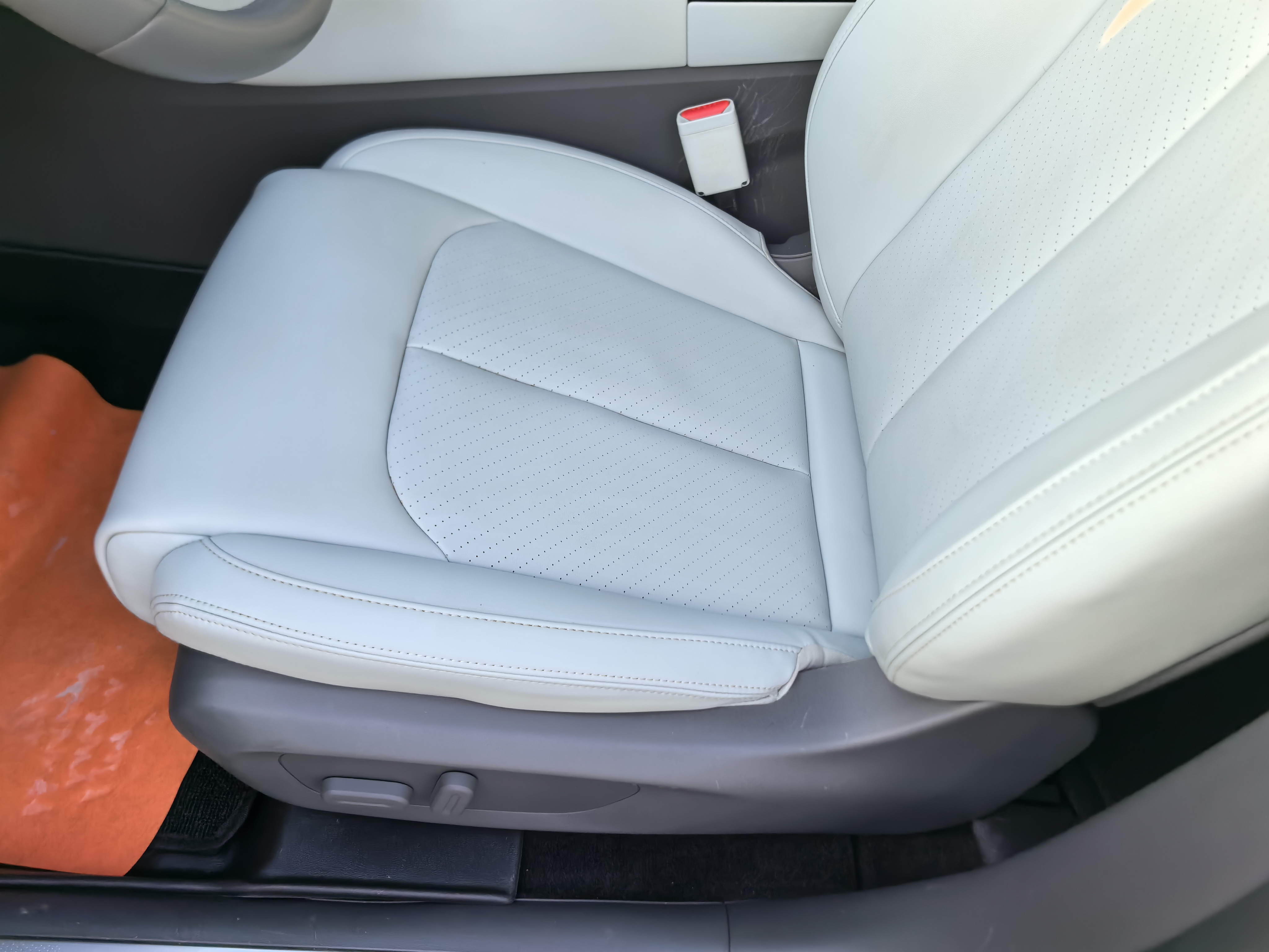 零跑汽车 零跑C01 2023 汽车图片 #23