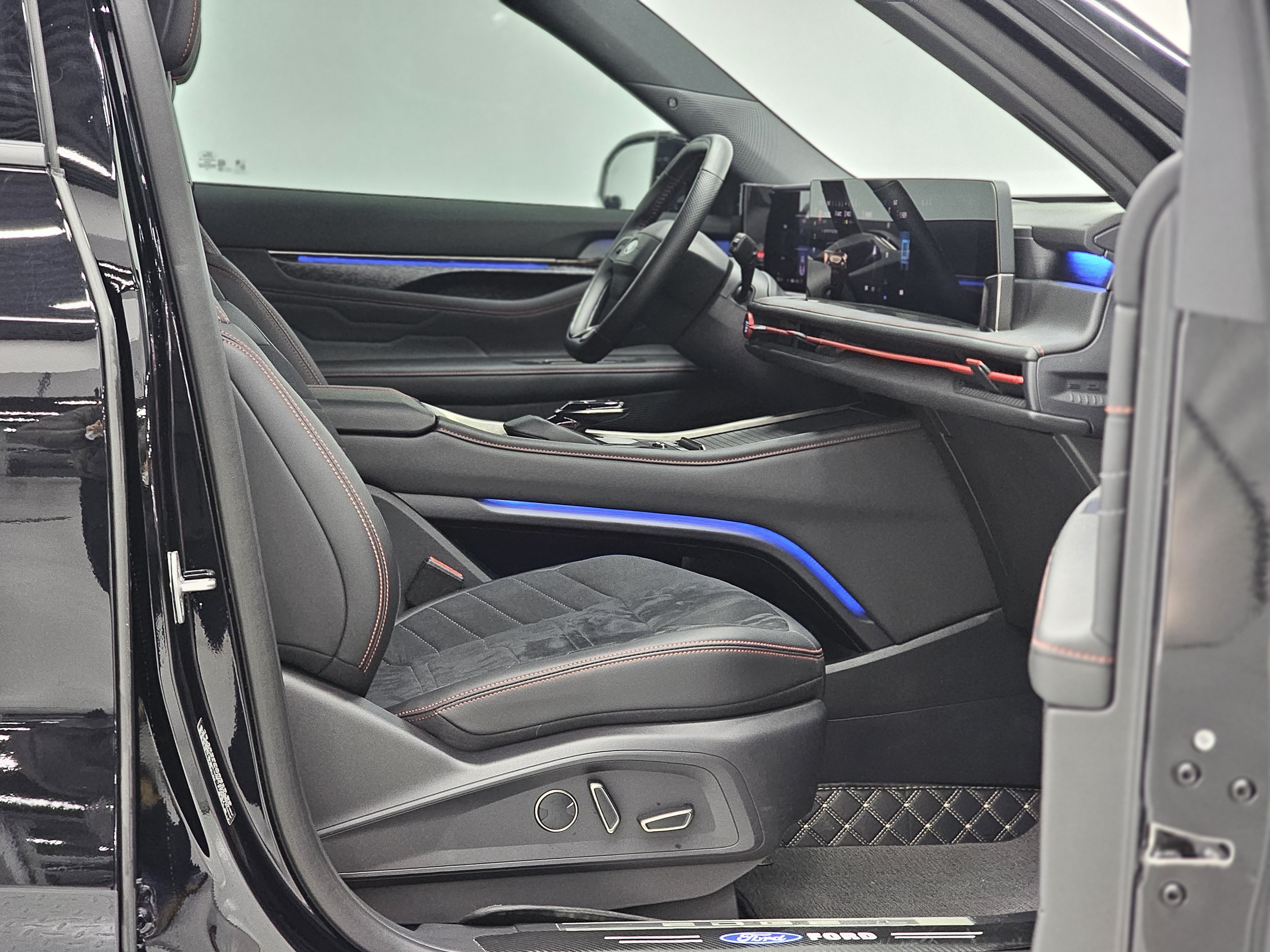 Ford Edge 2024 immagine di auto #23