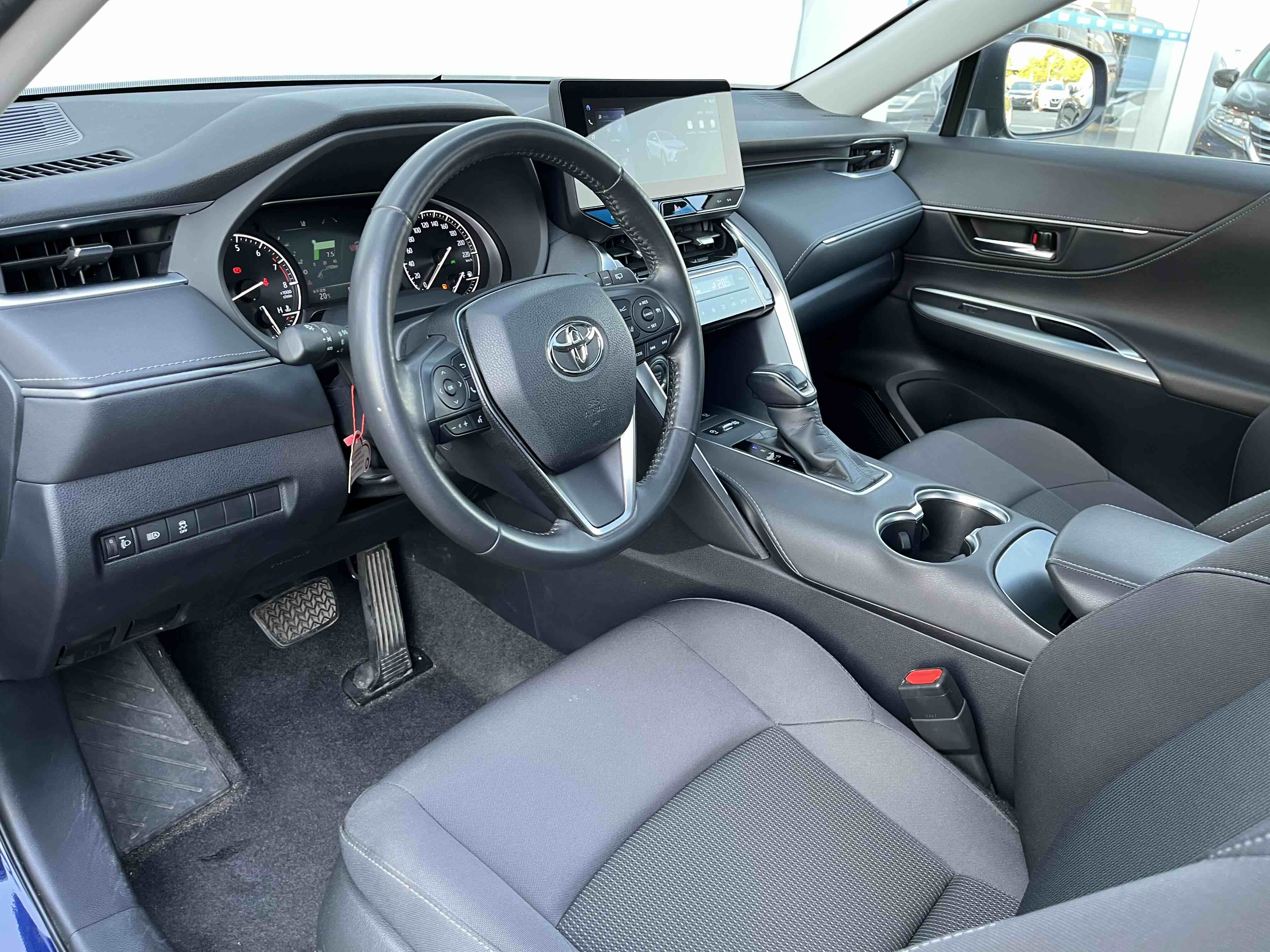 Toyota Harrier 2023 immagine di auto #23