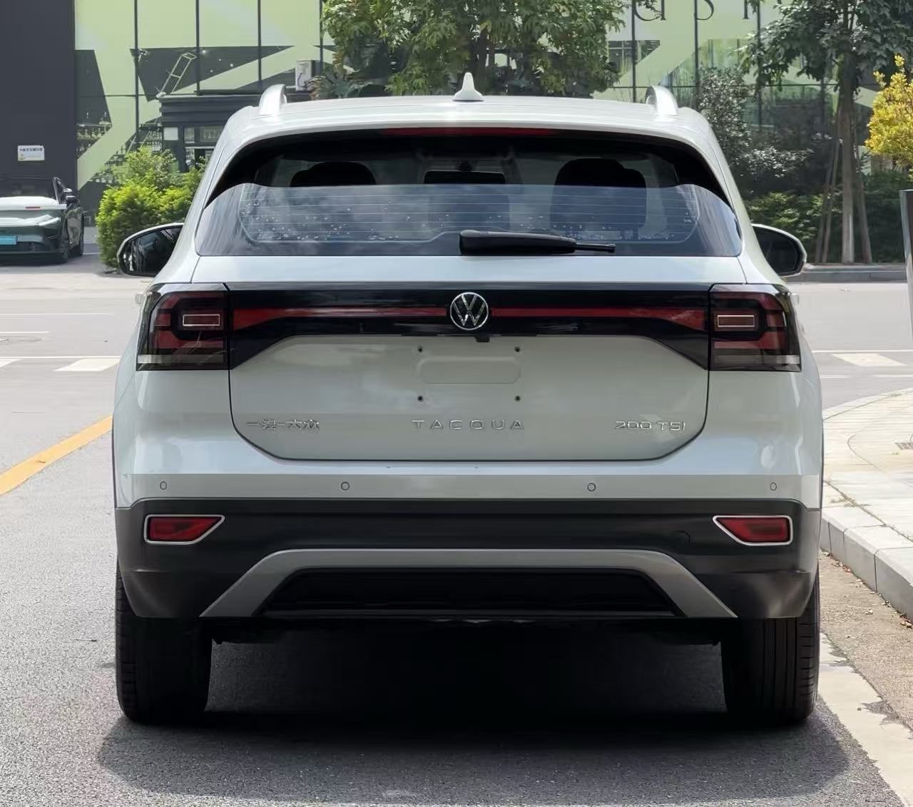 Volkswagen Tacqua 2024 immagine di auto #23