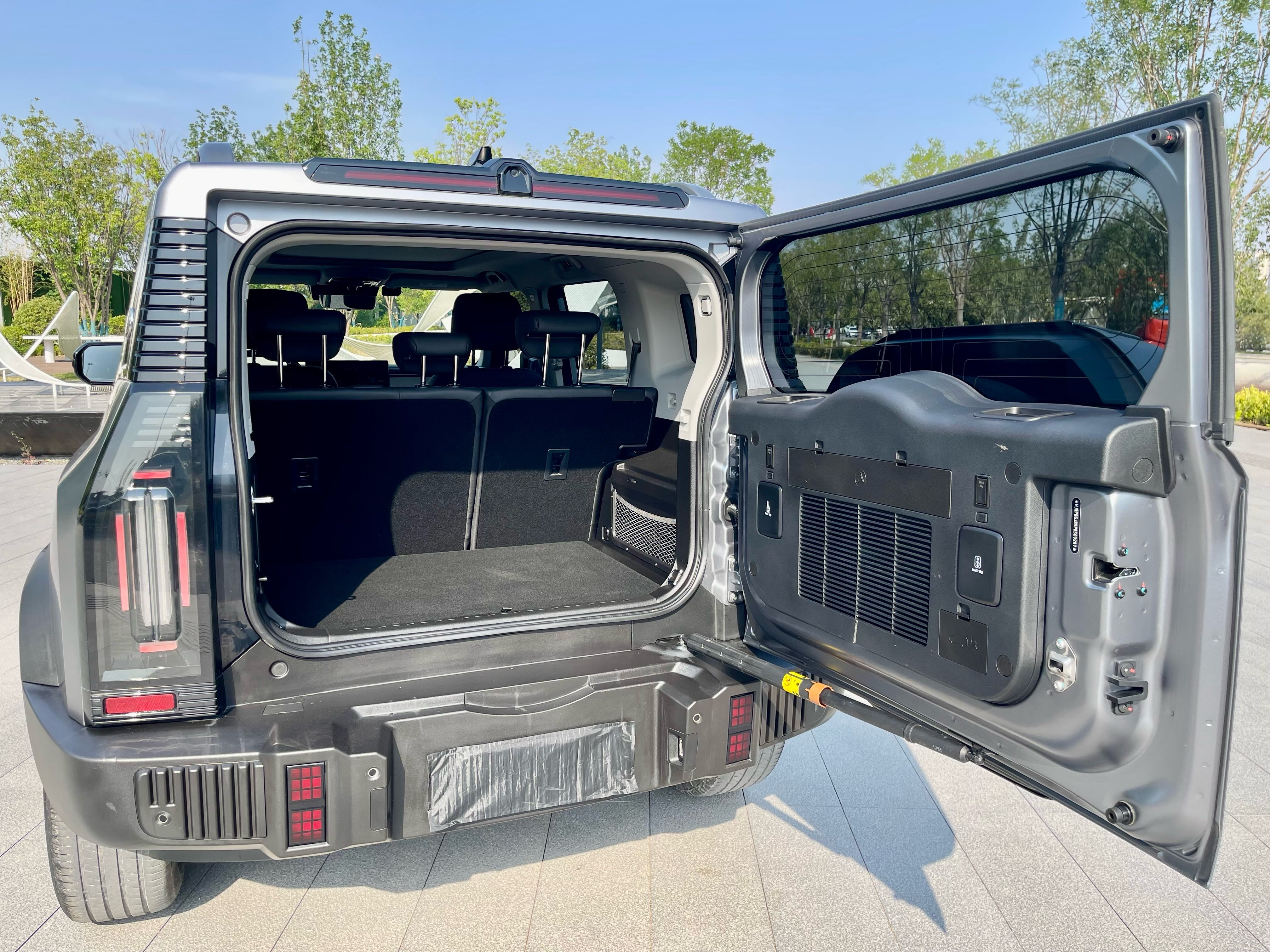 Jetour Traveller 2023 car image #23