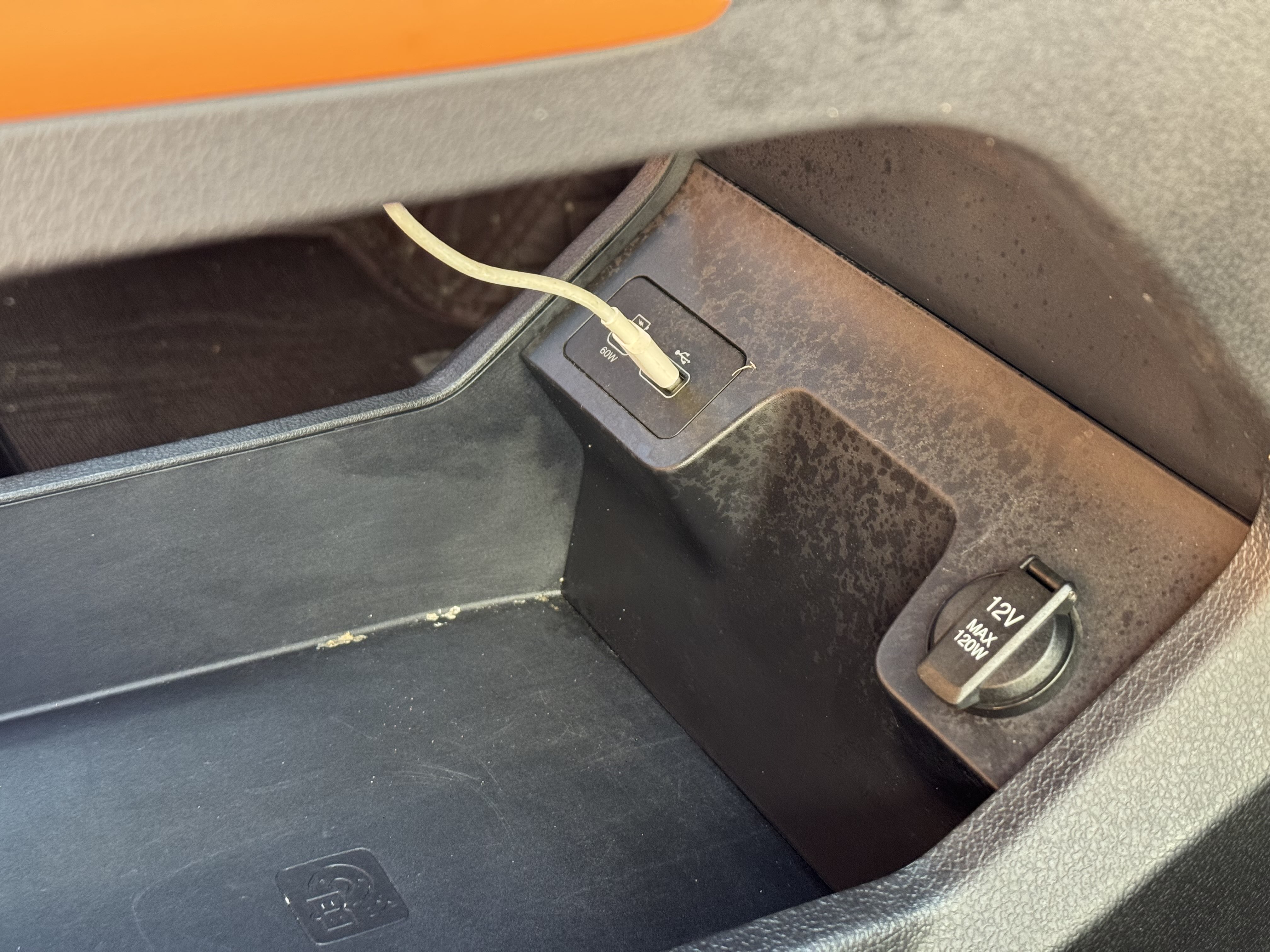 哪吒汽车 哪吒X 2024 汽车图片 #23