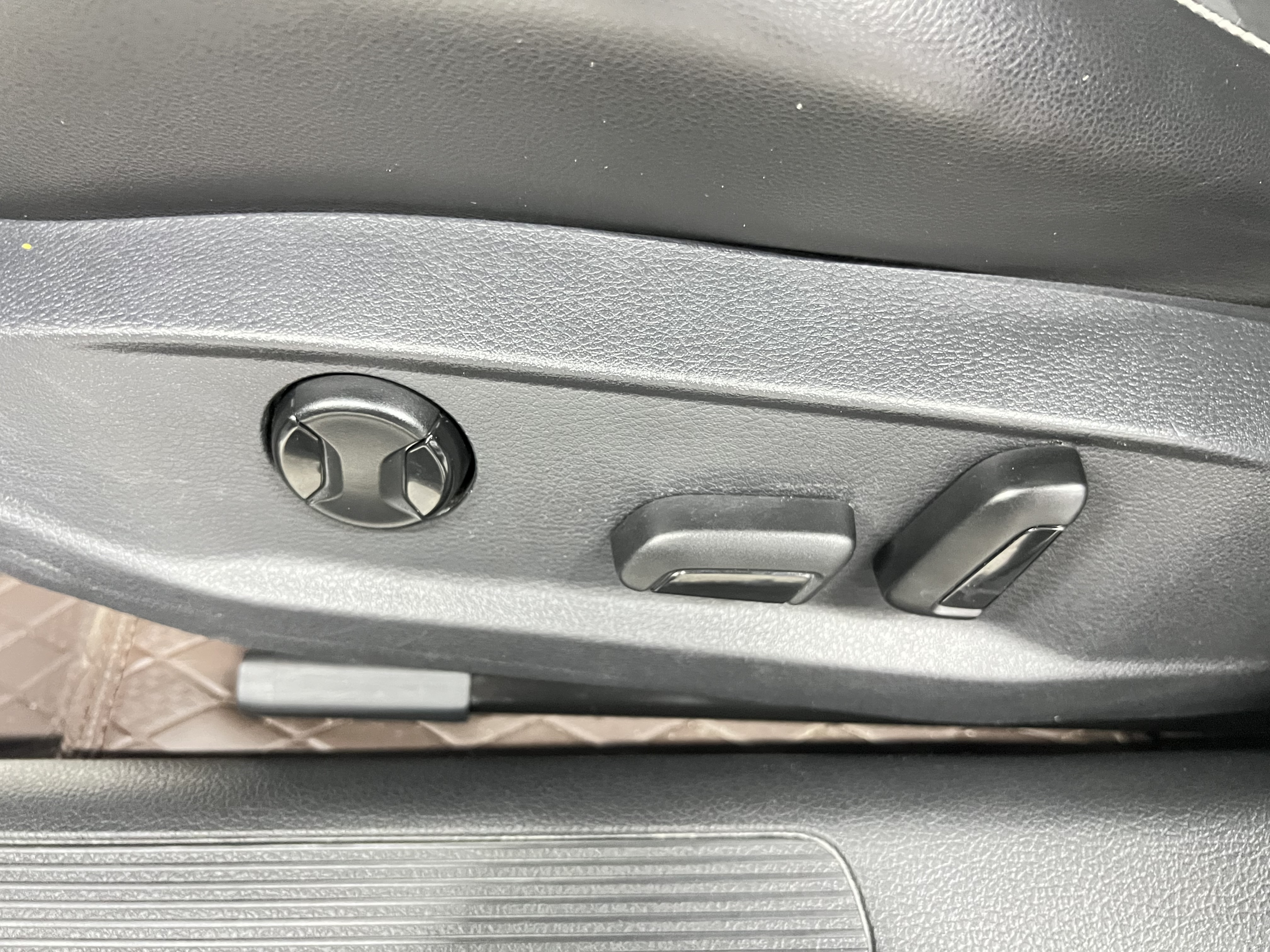 Volkswagen Golf 2015 car image #23