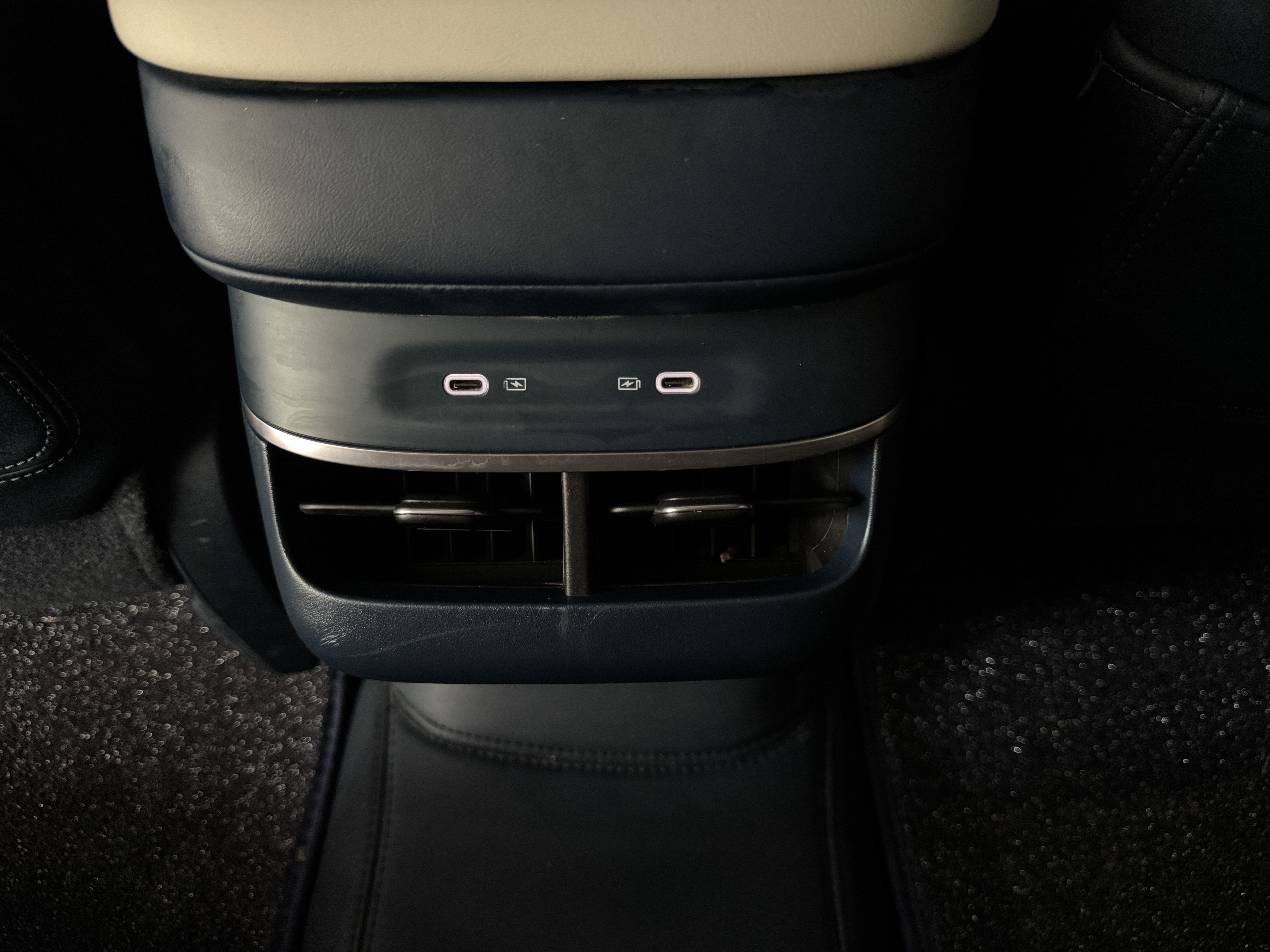 极氪 极氪007 2024 汽车图片 #23