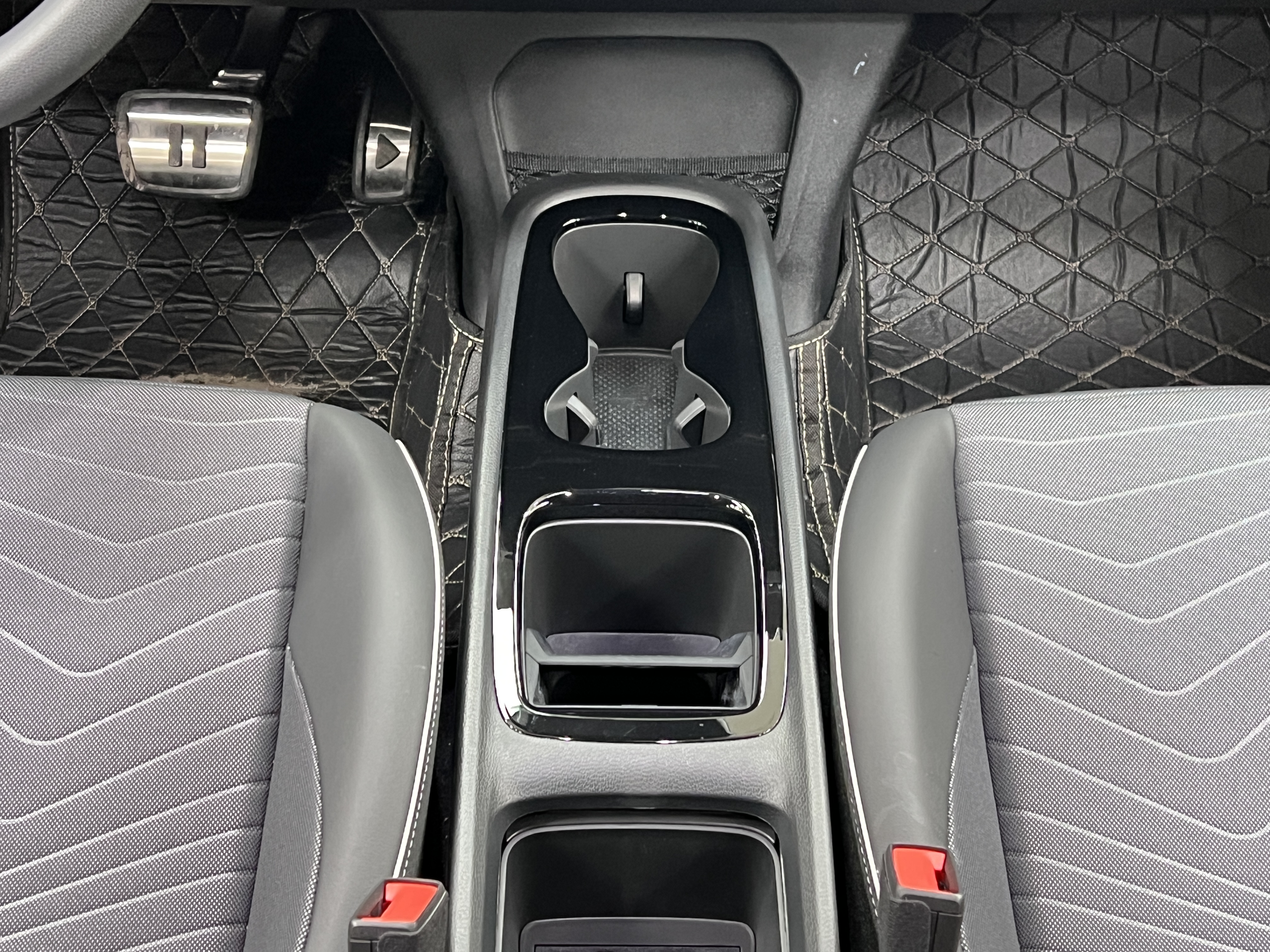 Volkswagen ID.3 2024 immagine di auto #23