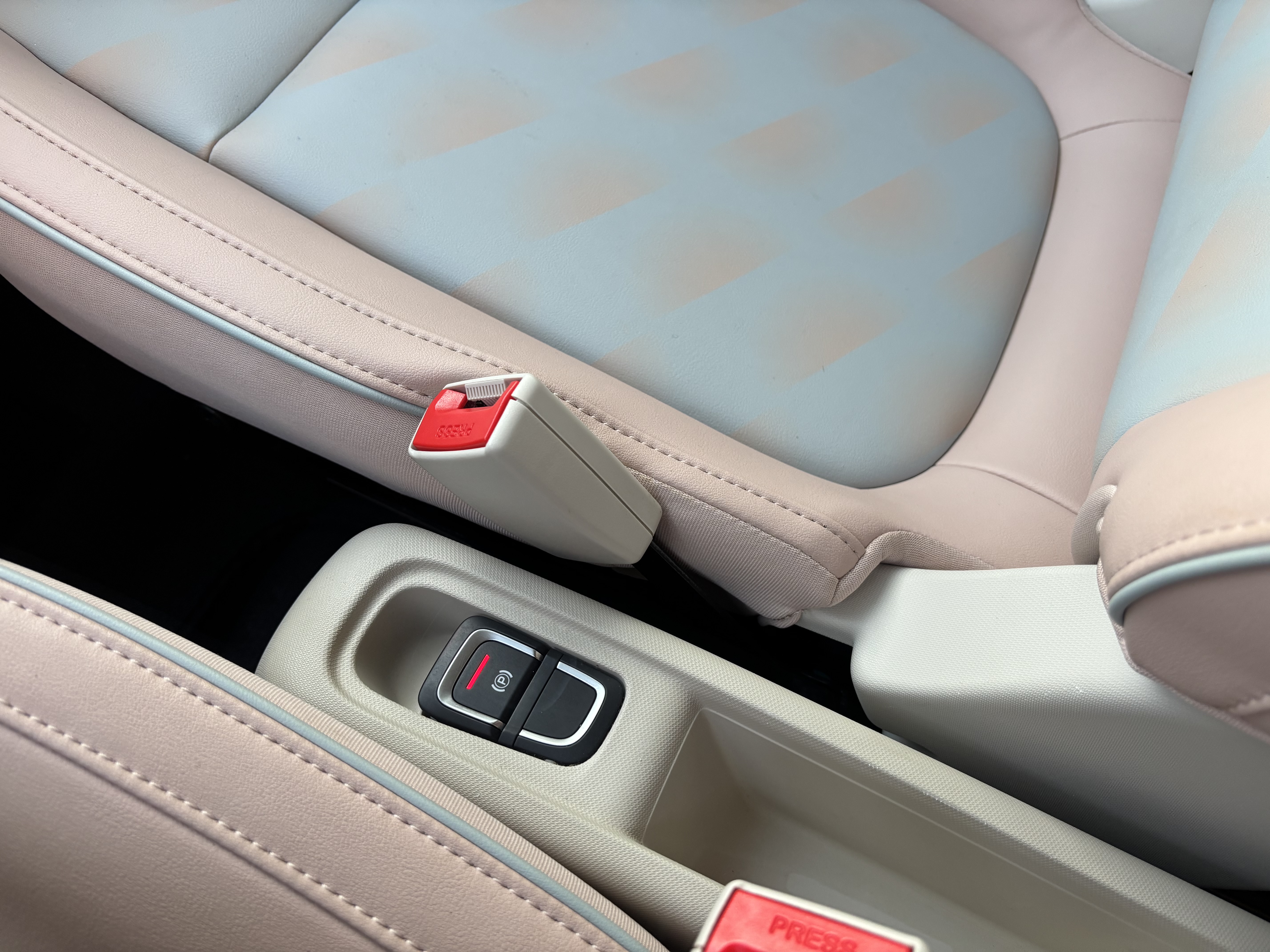 零跑汽车 零跑T03 2024 汽车图片 #23