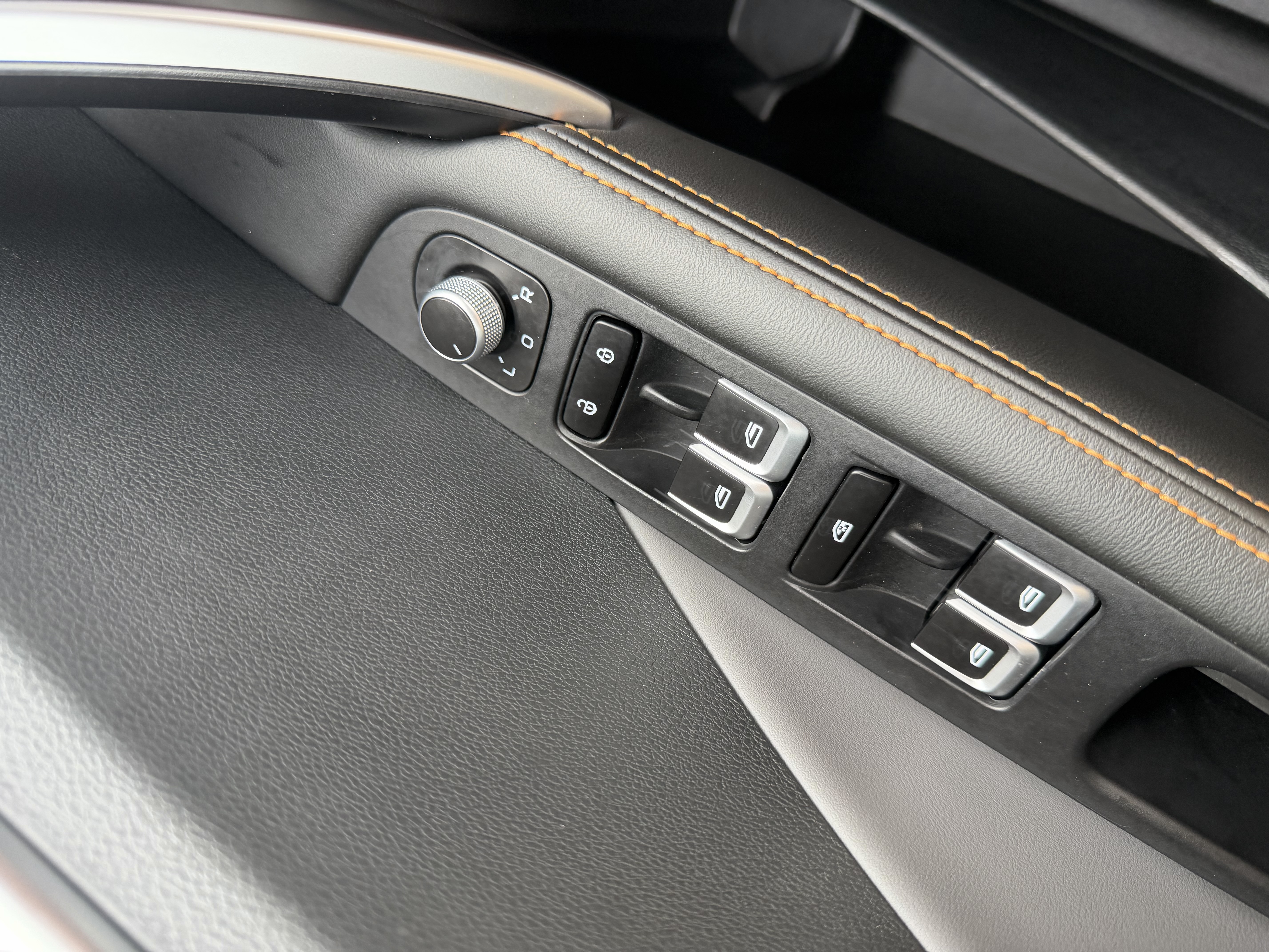 GEELY Coolray 2024 #23 GEELY Coolray 2024 car image #23
