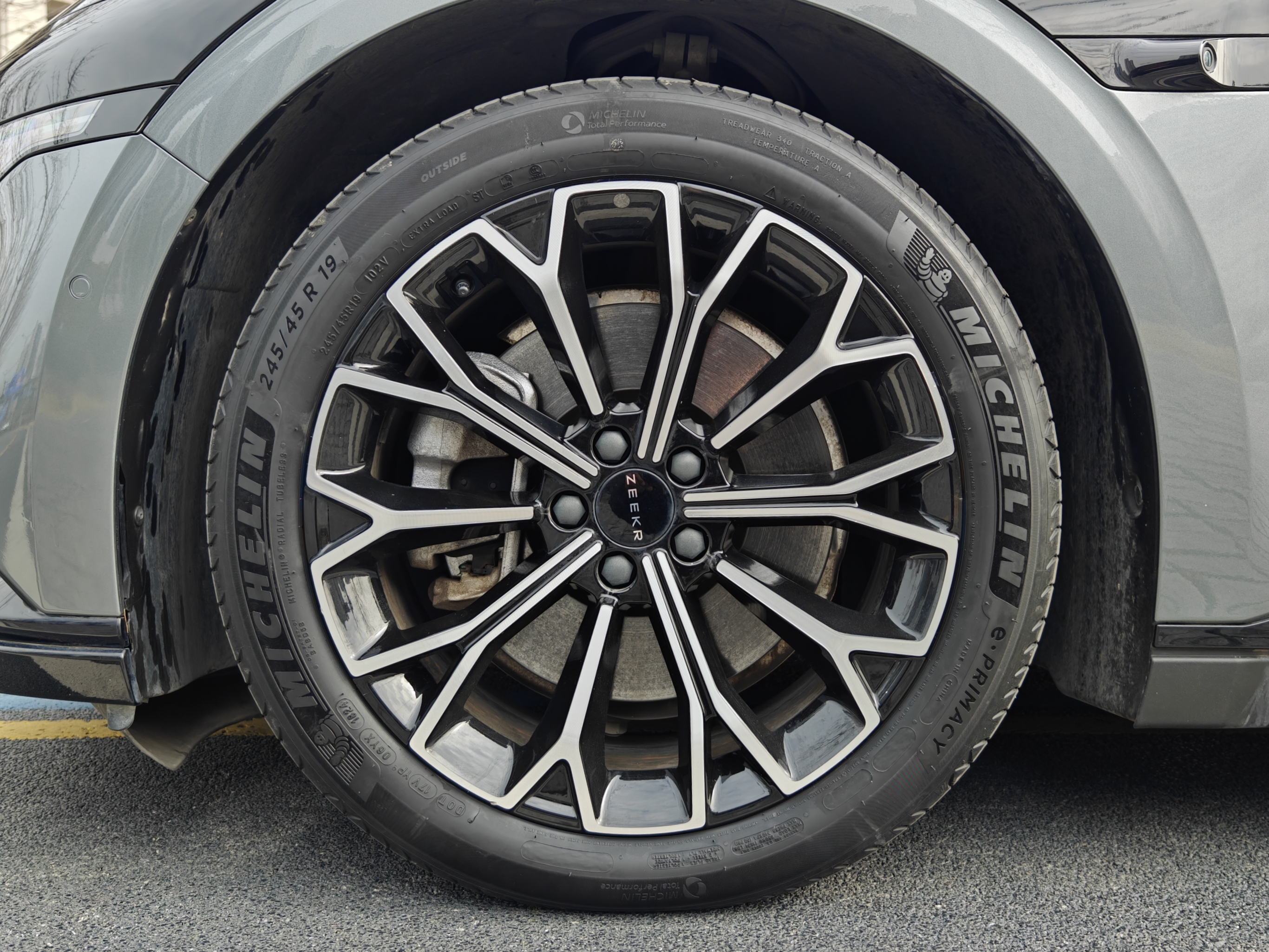 极氪 极氪007 2024 汽车图片 #23