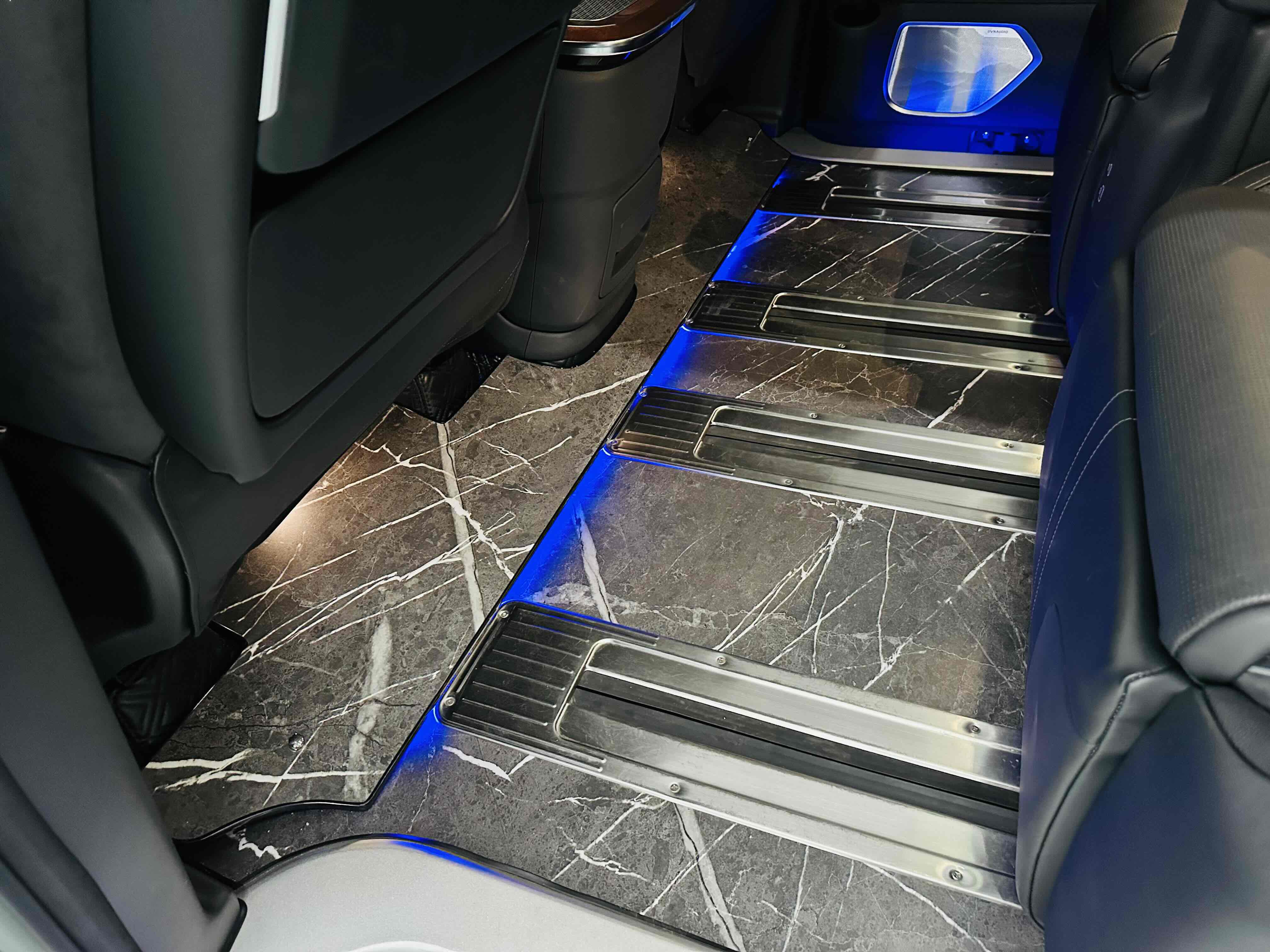 HongQi HQ9 PHEV 2024 #23 HongQi HQ9 PHEV 2024 car image #23