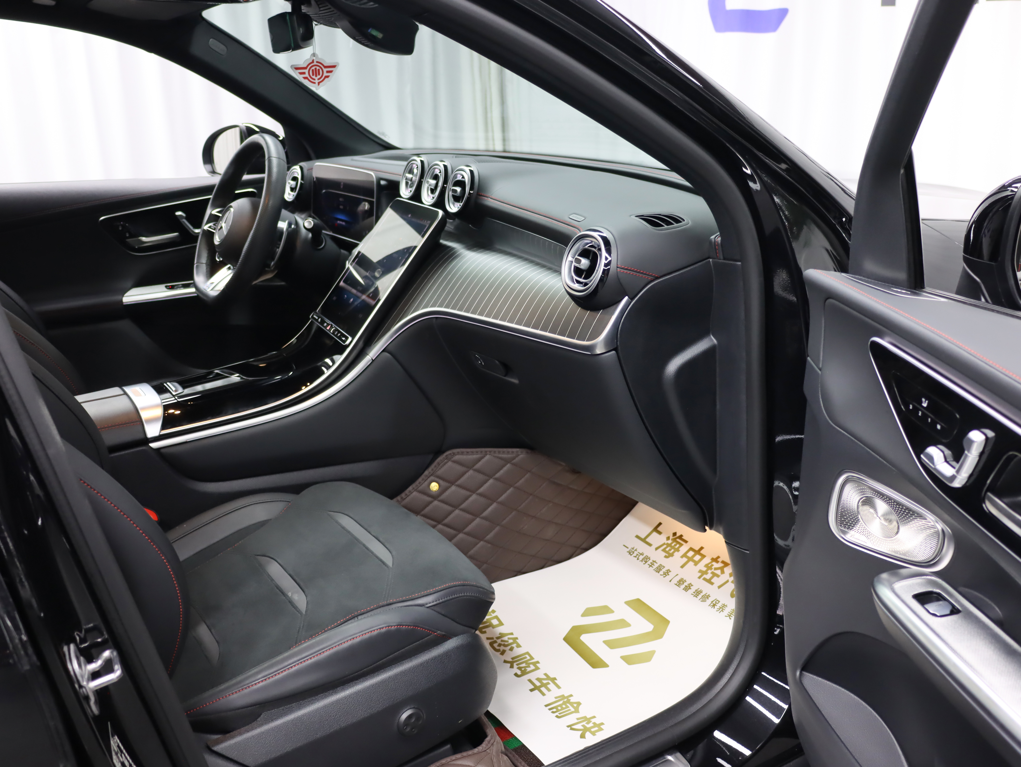 Mercedes-Benz GLC AMG 2025 #23 Mercedes-Benz GLC AMG 2025 car image #23