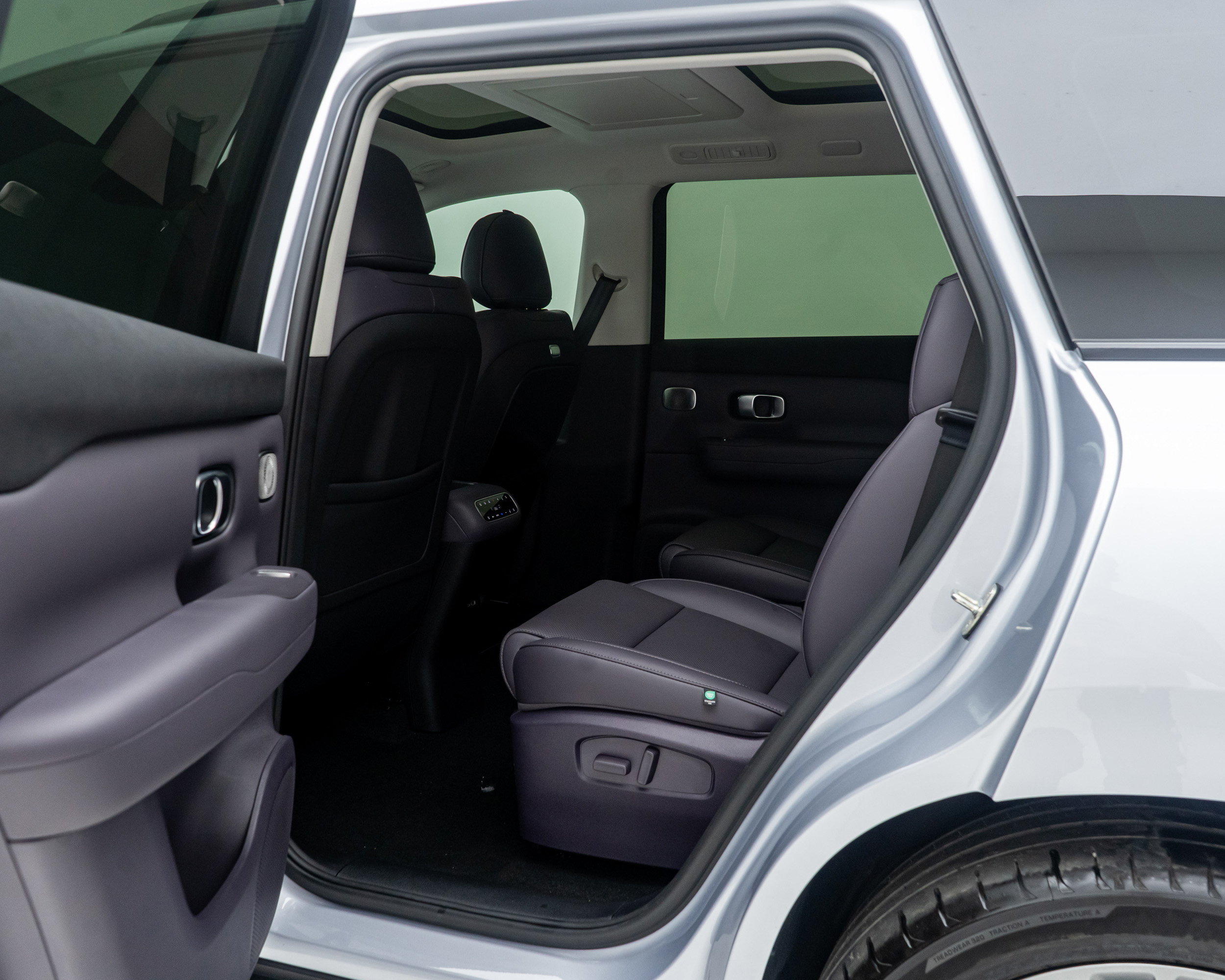 零跑汽车 零跑C16 2024 汽车图片 #23