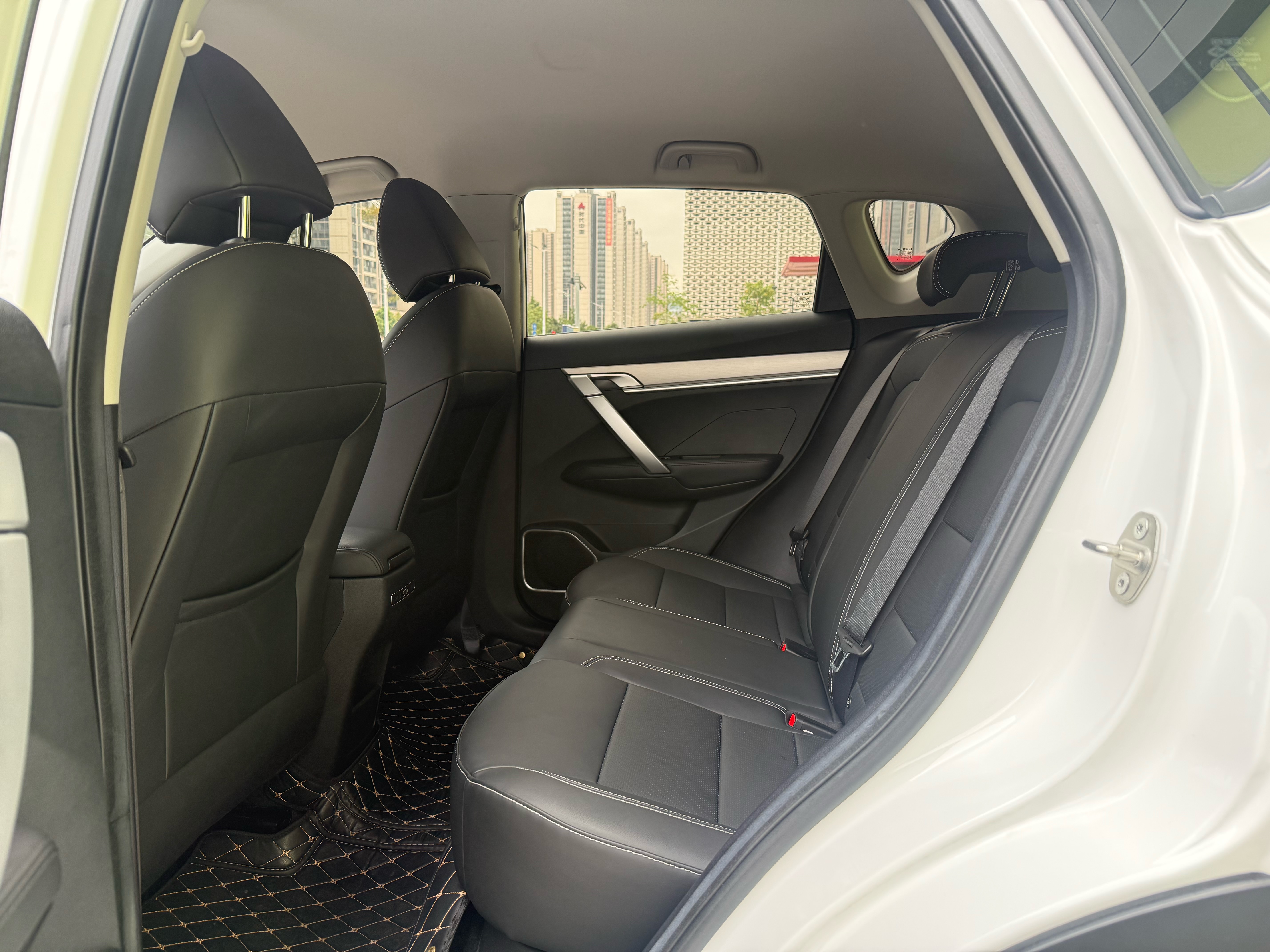 GEELY Coolray 2025 #23 GEELY Coolray 2025 car image #23