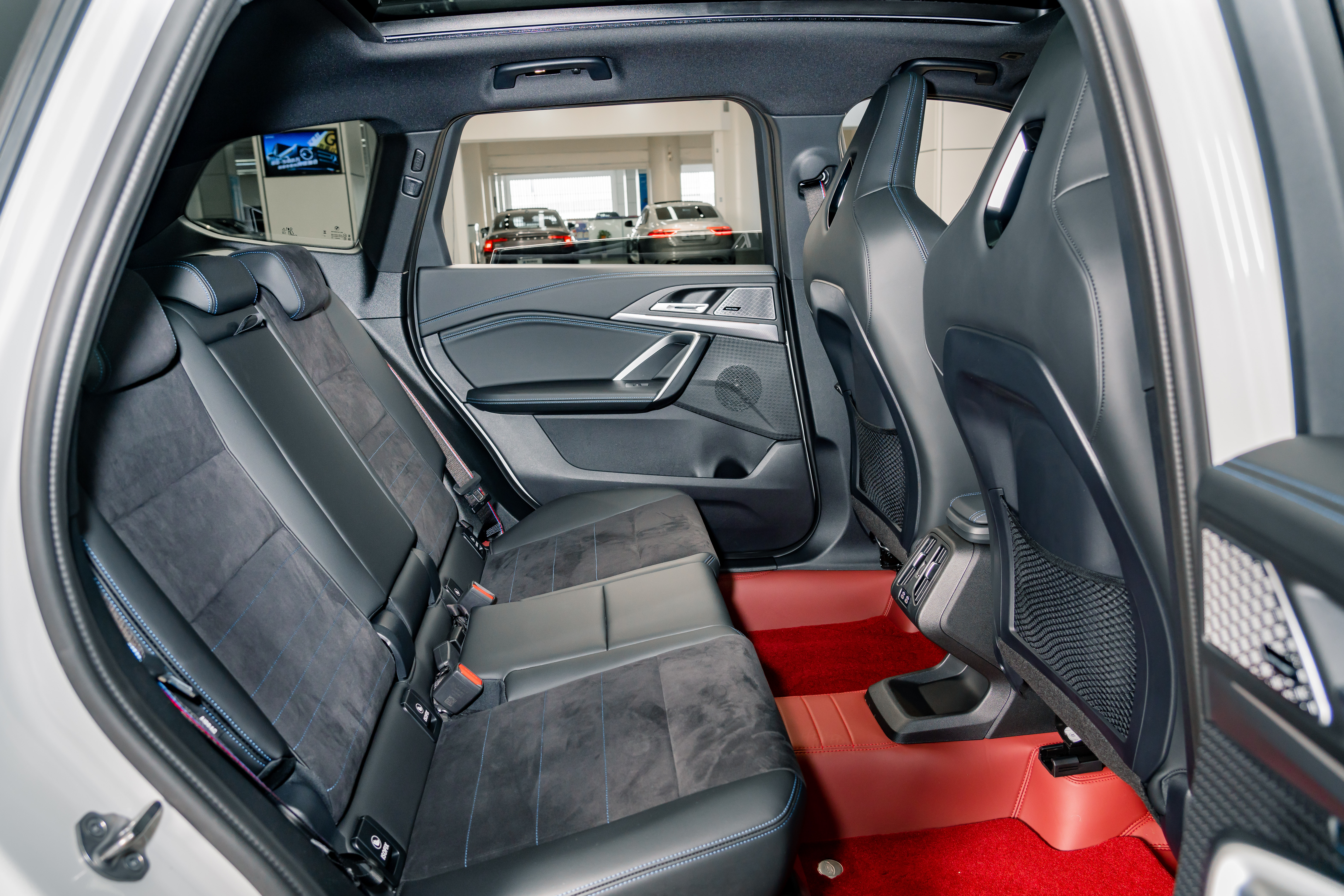 BMW X1 M35Li 2025 car image #23