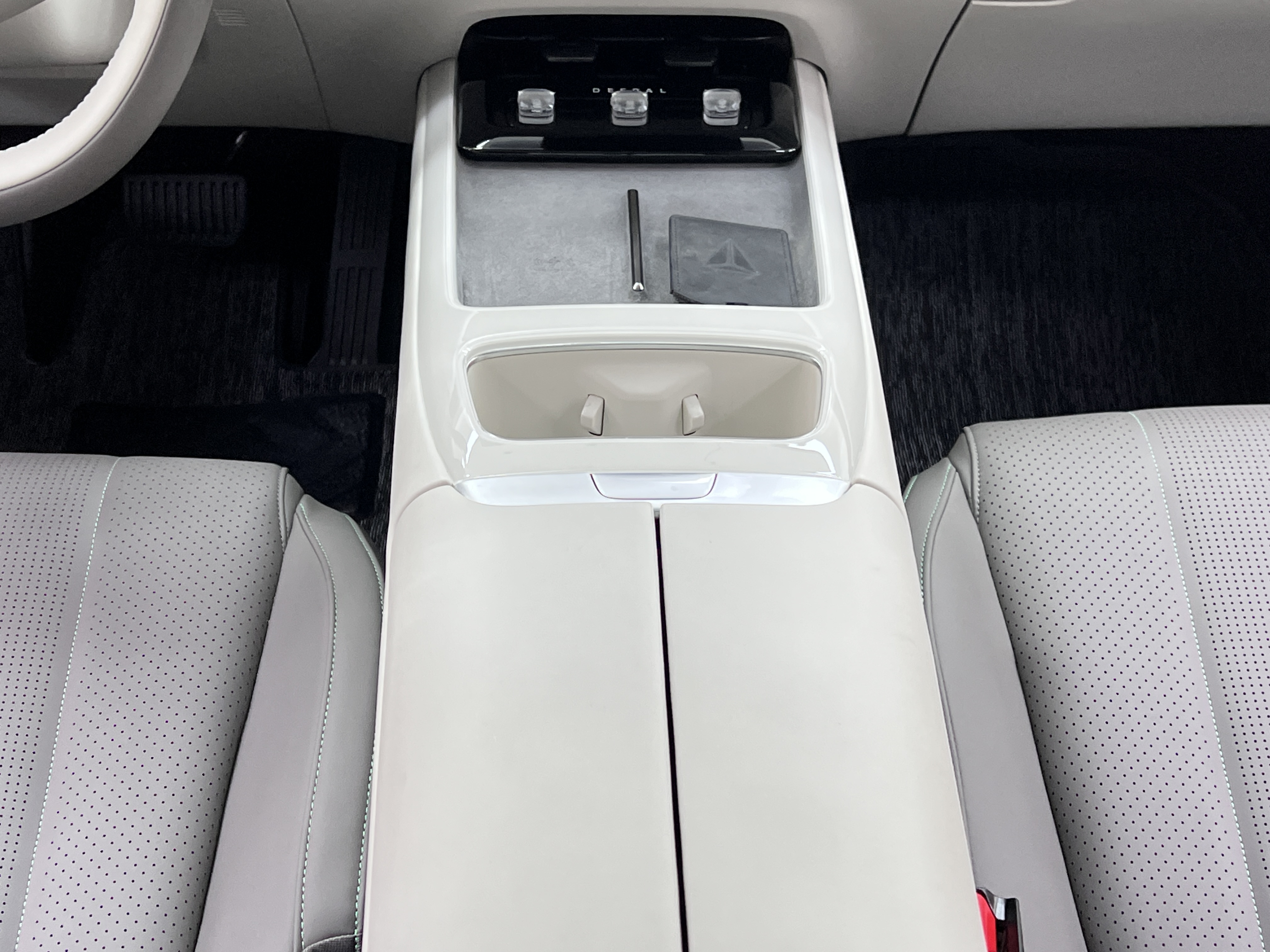 Deepal L07 2024 изображение автомобиля #23