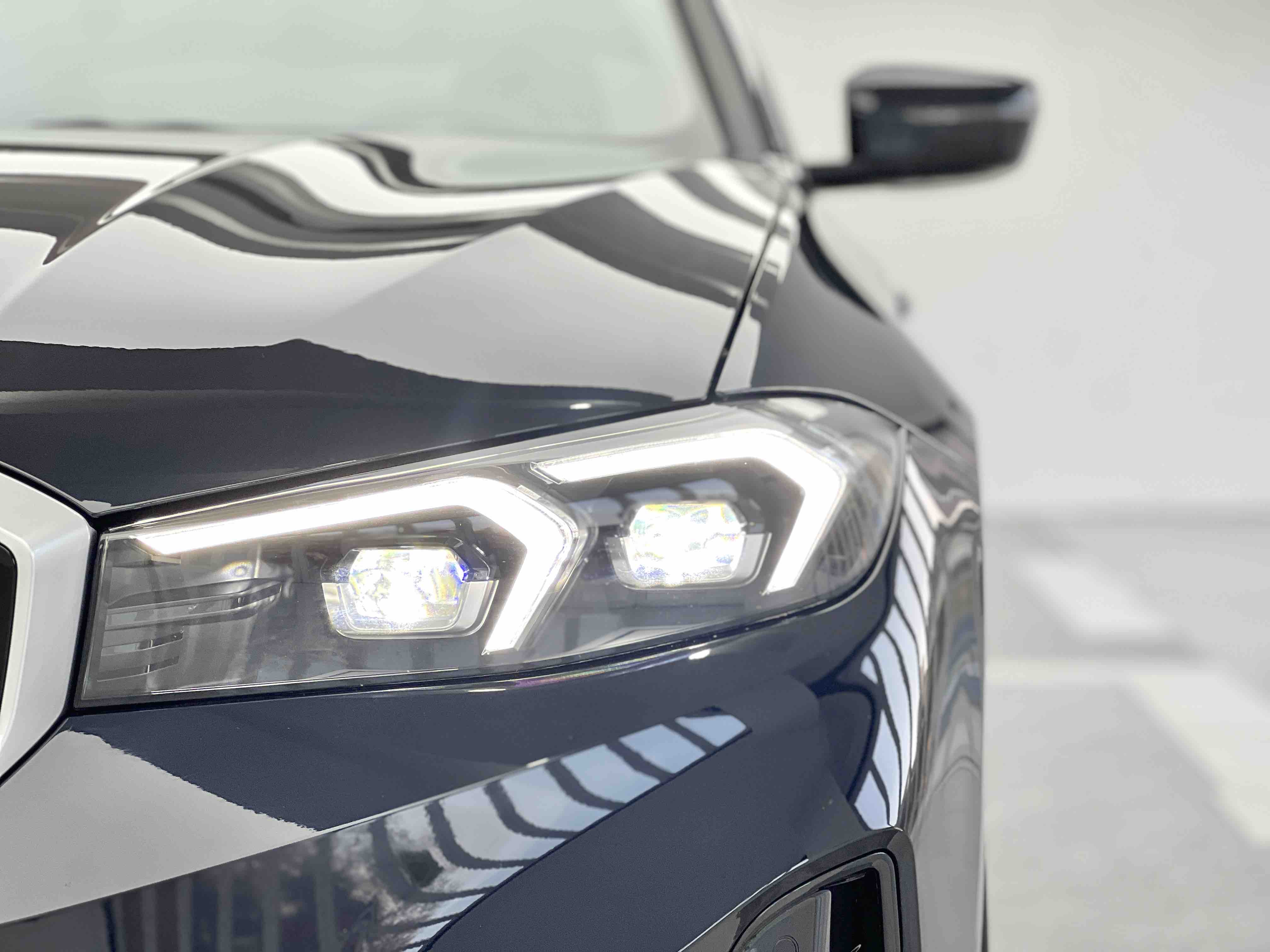 BMW i3 2024 car image #23