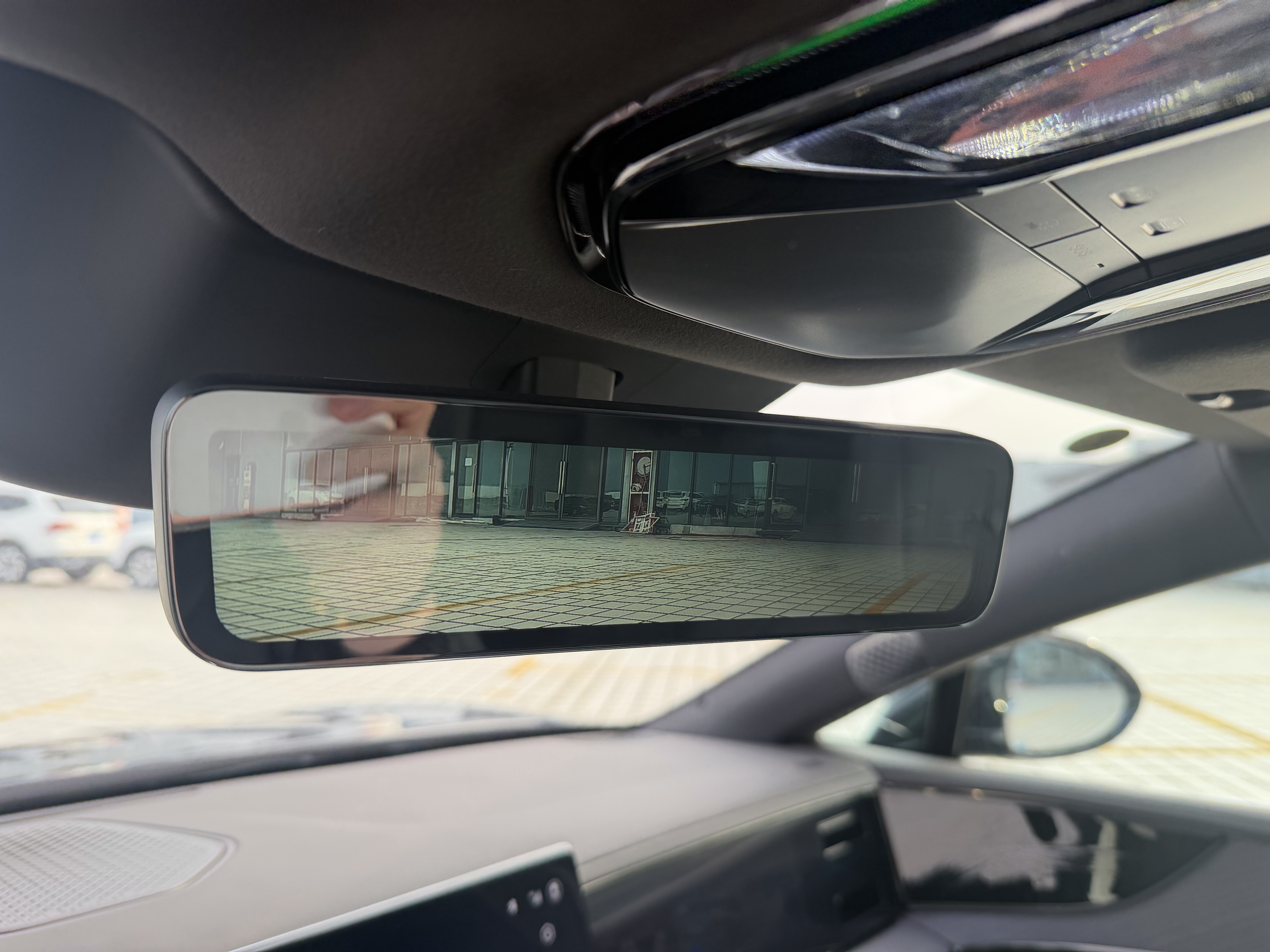 Denza Z9 2024 car image #23